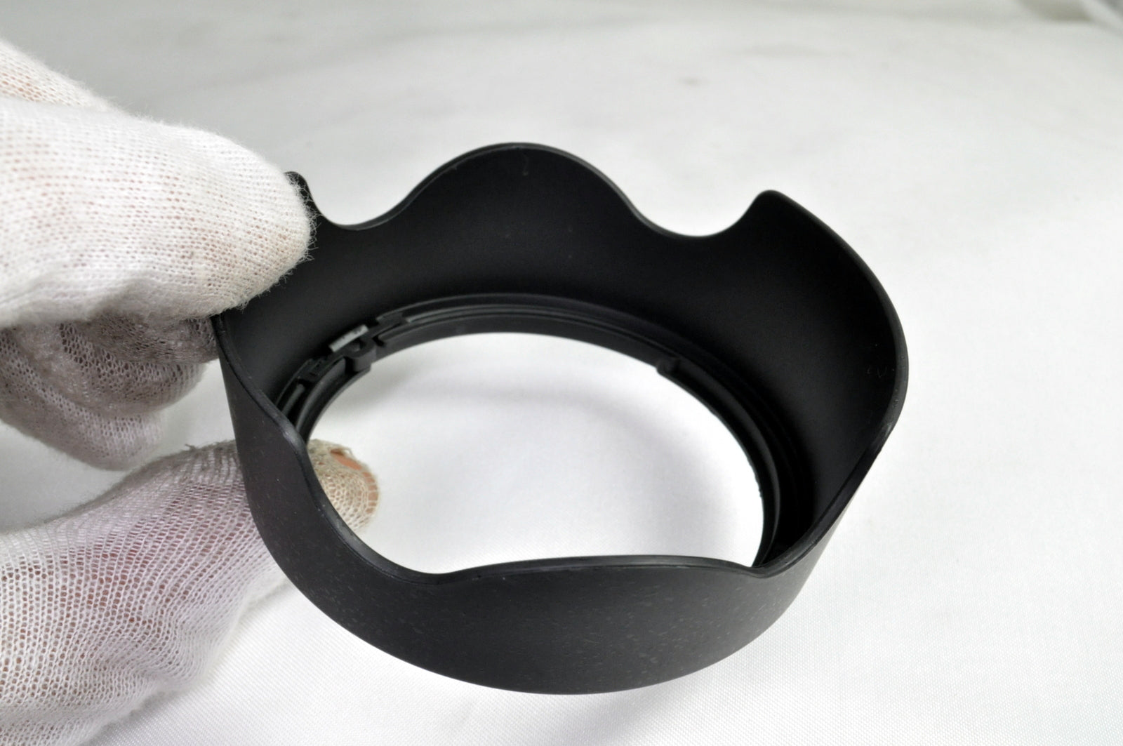 Aftermarket  EW-63C Lens hood For Canon EF-S 18-55mm f3.5-5.6 IS STM II EOS