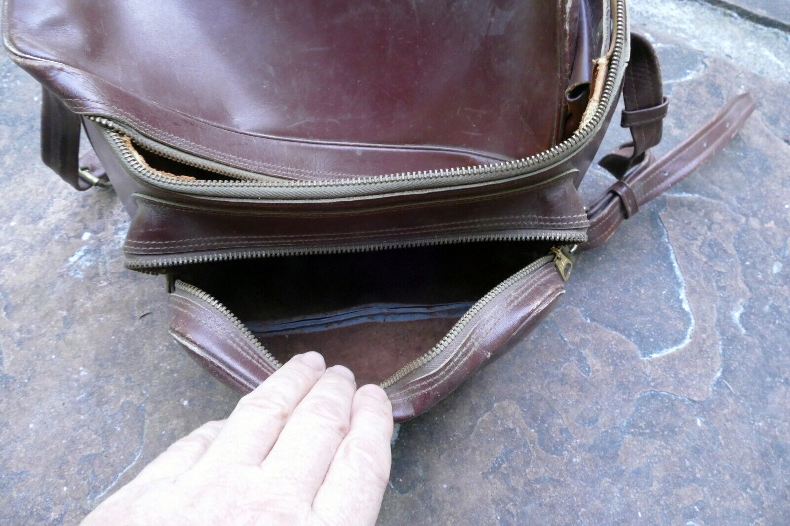 Cheney Genuine Leather Hard Case Camera antique messenger bag made in England