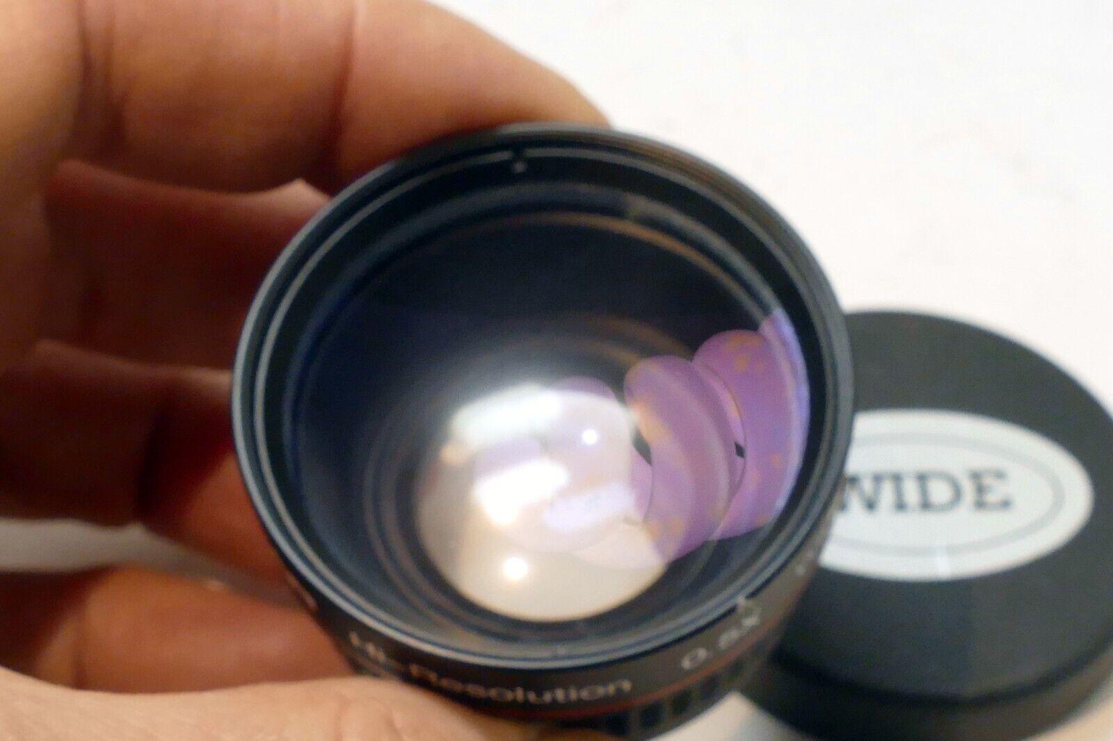 Lenmar 0.5X AUX Wide Angle Lens - Fungus and haze inside - NEEDS CLEANING