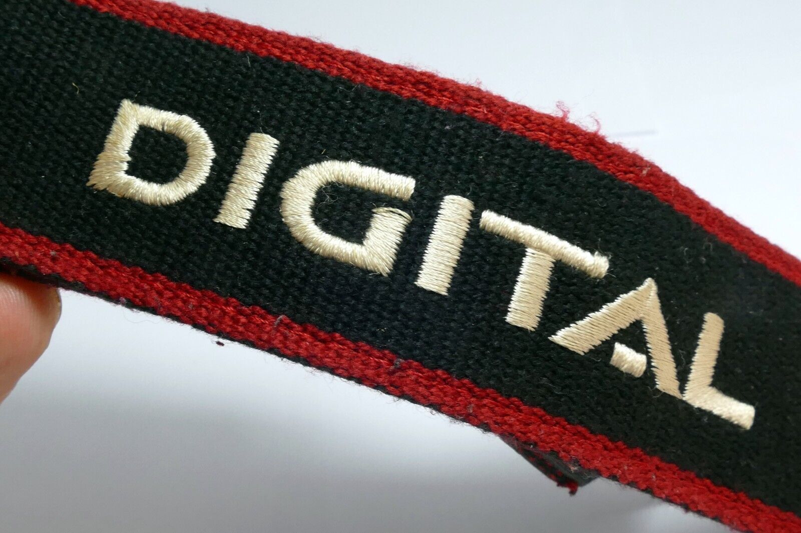 Canon EOS SLR Digital Camera Neck Shoulder Strap Red-Black Strip - Genuine OEM