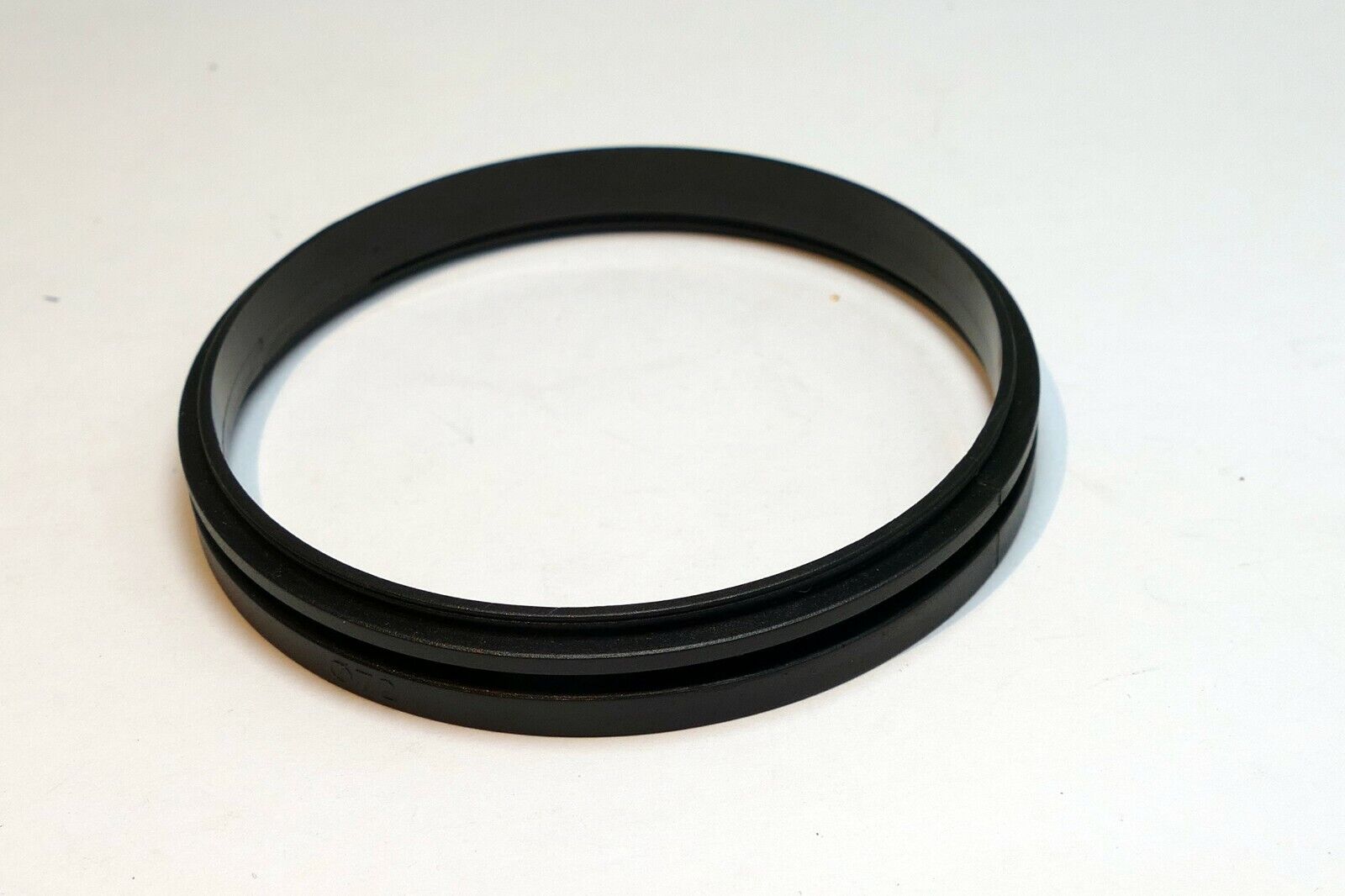 72mm Ring for lens maybe for Lindahl bellows 72mm male to female threads plastic