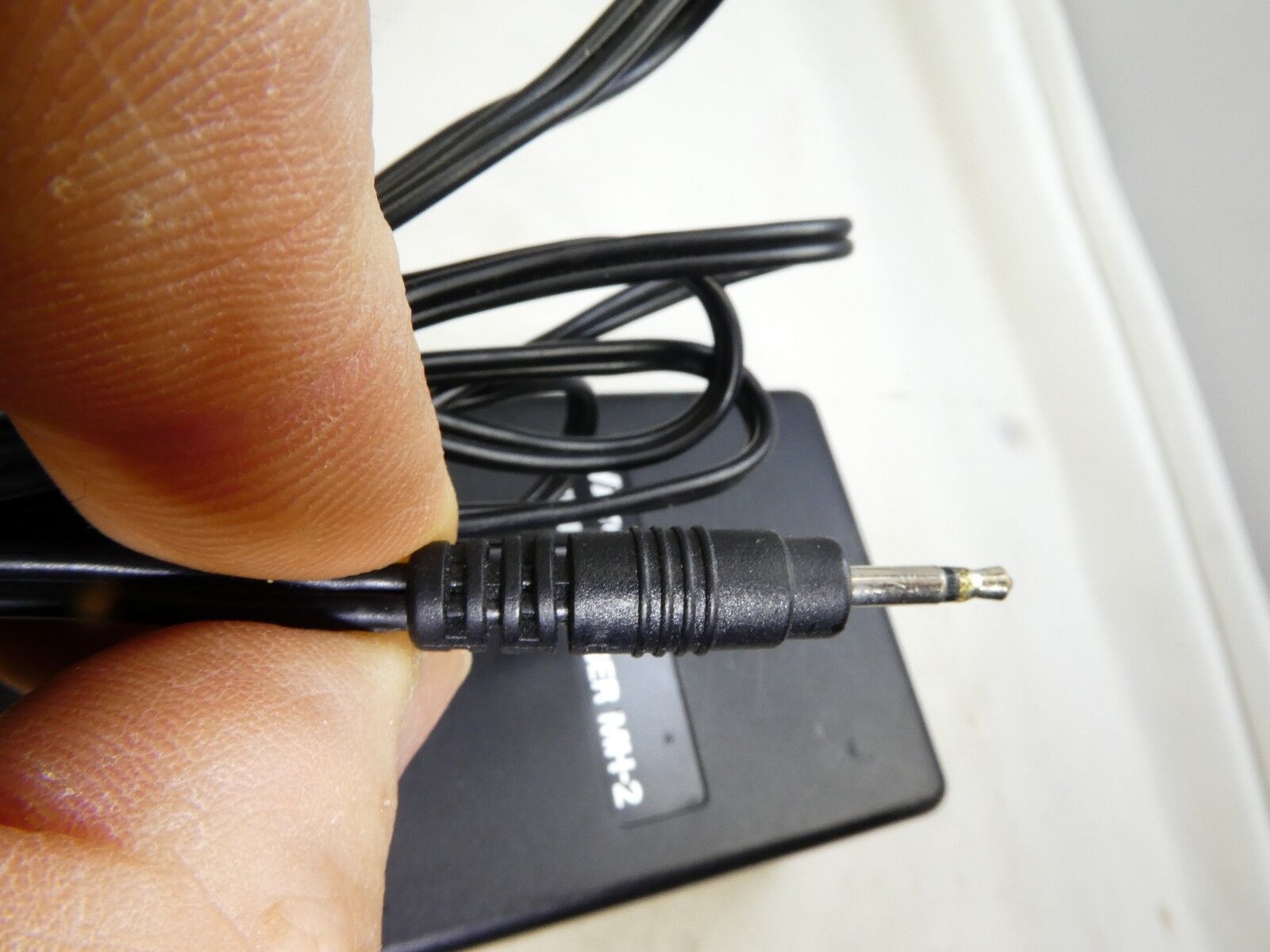 Nikon MH-2 Quick Charger Ac100V – DC20V 91-23504 MH-2 (missing AC cable)