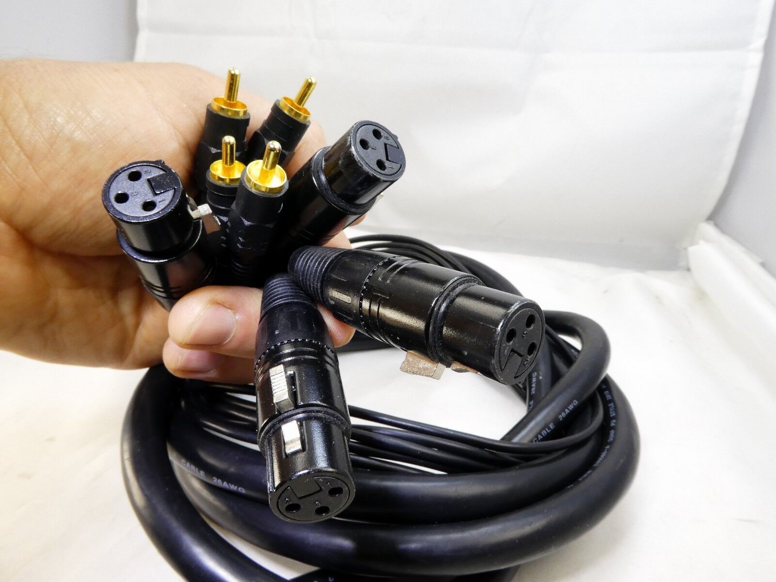 AWM E89980-A SUNF PU STYLE 2919 LOW VOLTAGE COMPUTER CABLE 26AWG 4 XLR Video