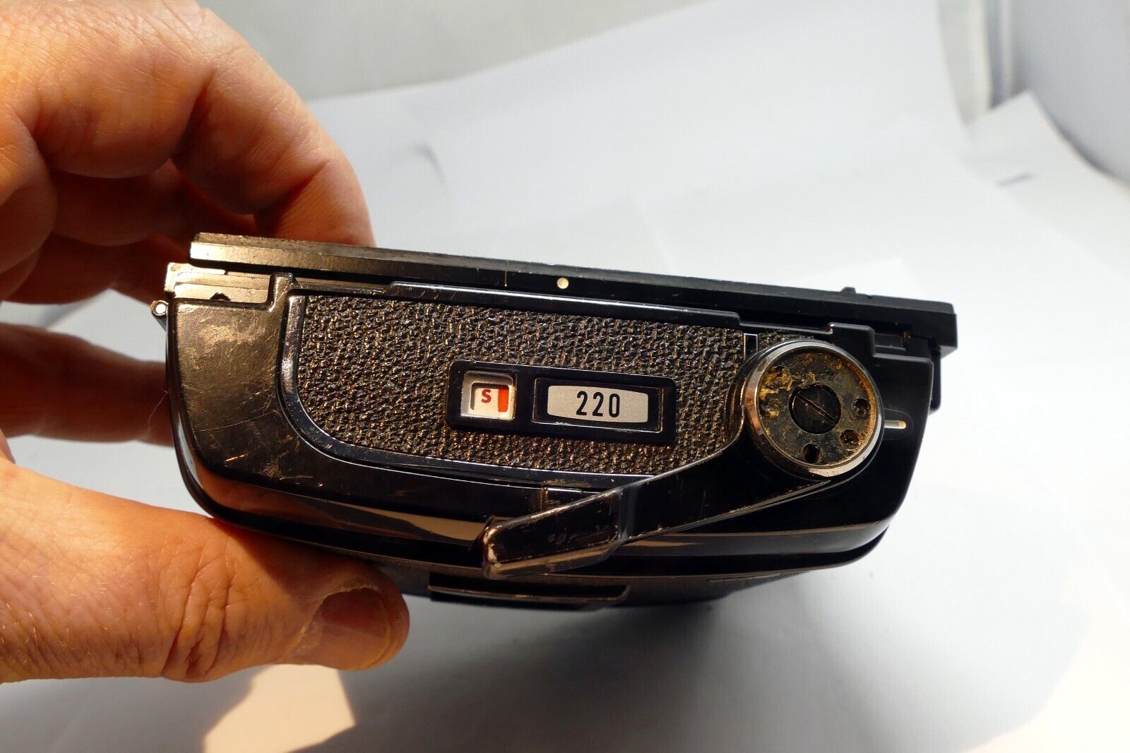 Mamiya Rb 67 6X7 PRO S Camera Late 220 Film Back - AS IS stuck - PARTS REPAIR