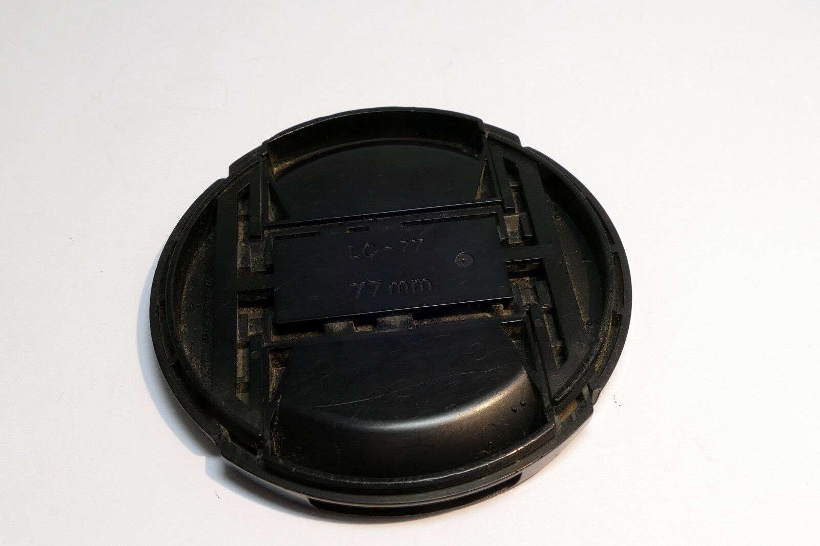 Nikon 77mm lens front cap (all black)