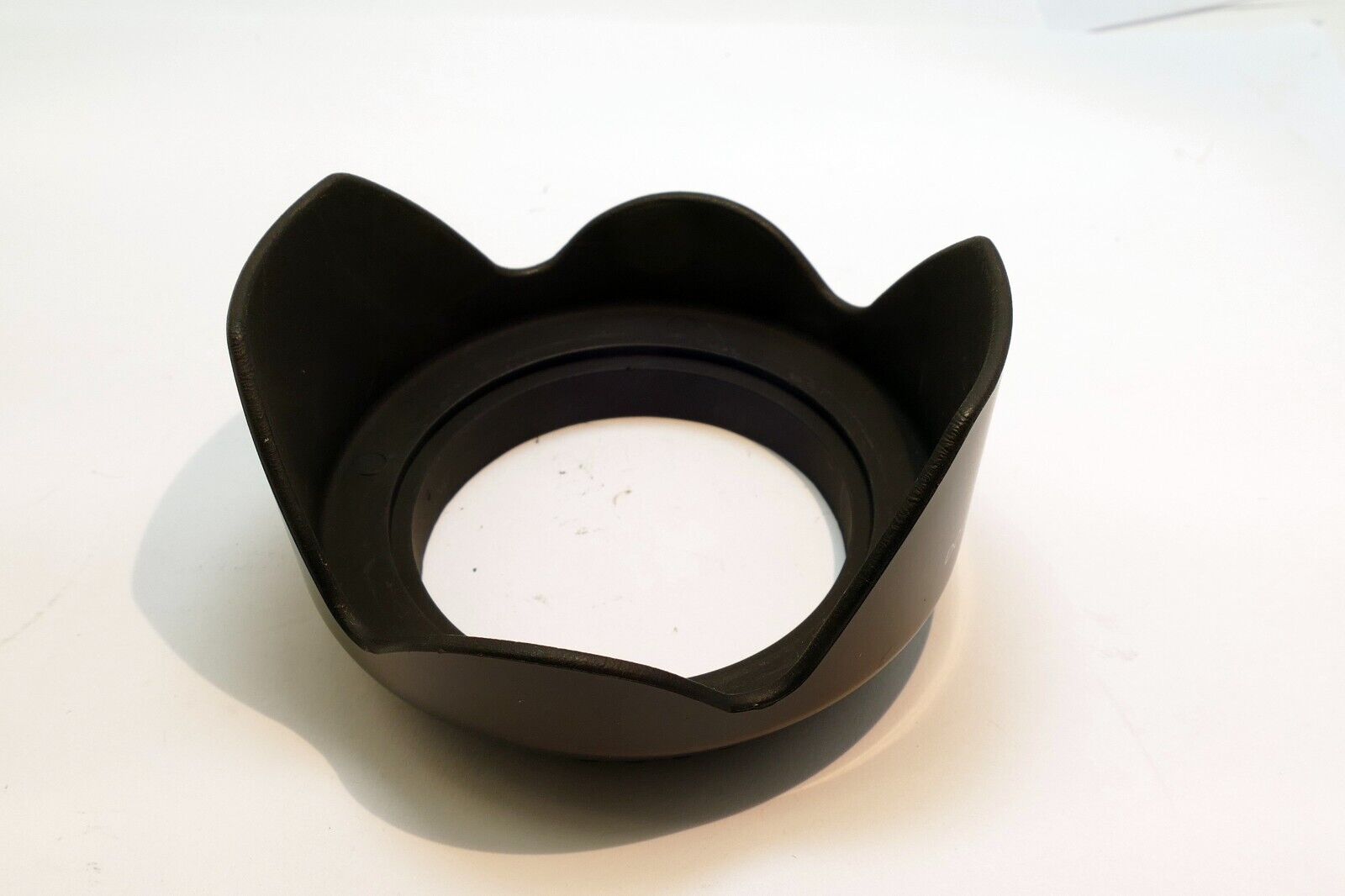 58mm Petal Hood Shade screw in for  EF 50mm f/1.4 USM EF-S 18-55mm f/3.5-5.6 IS