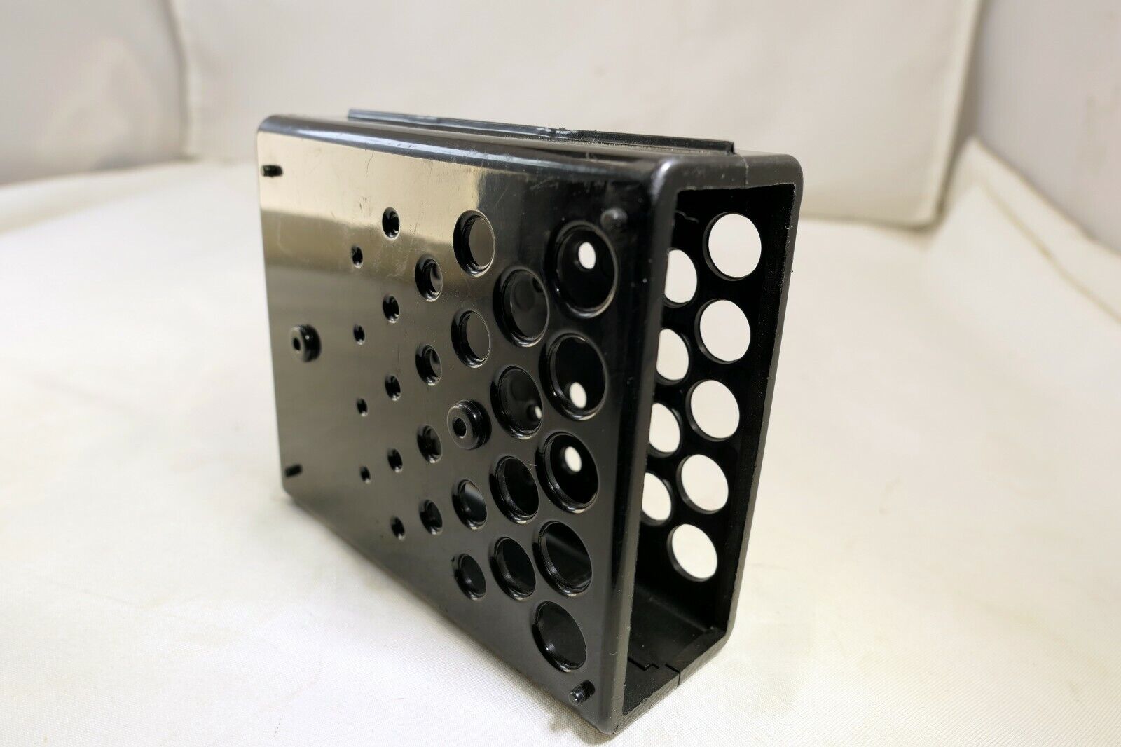 Converge AV Video Converter HDTV  VGA Holder Case plastic 3X1.5" 