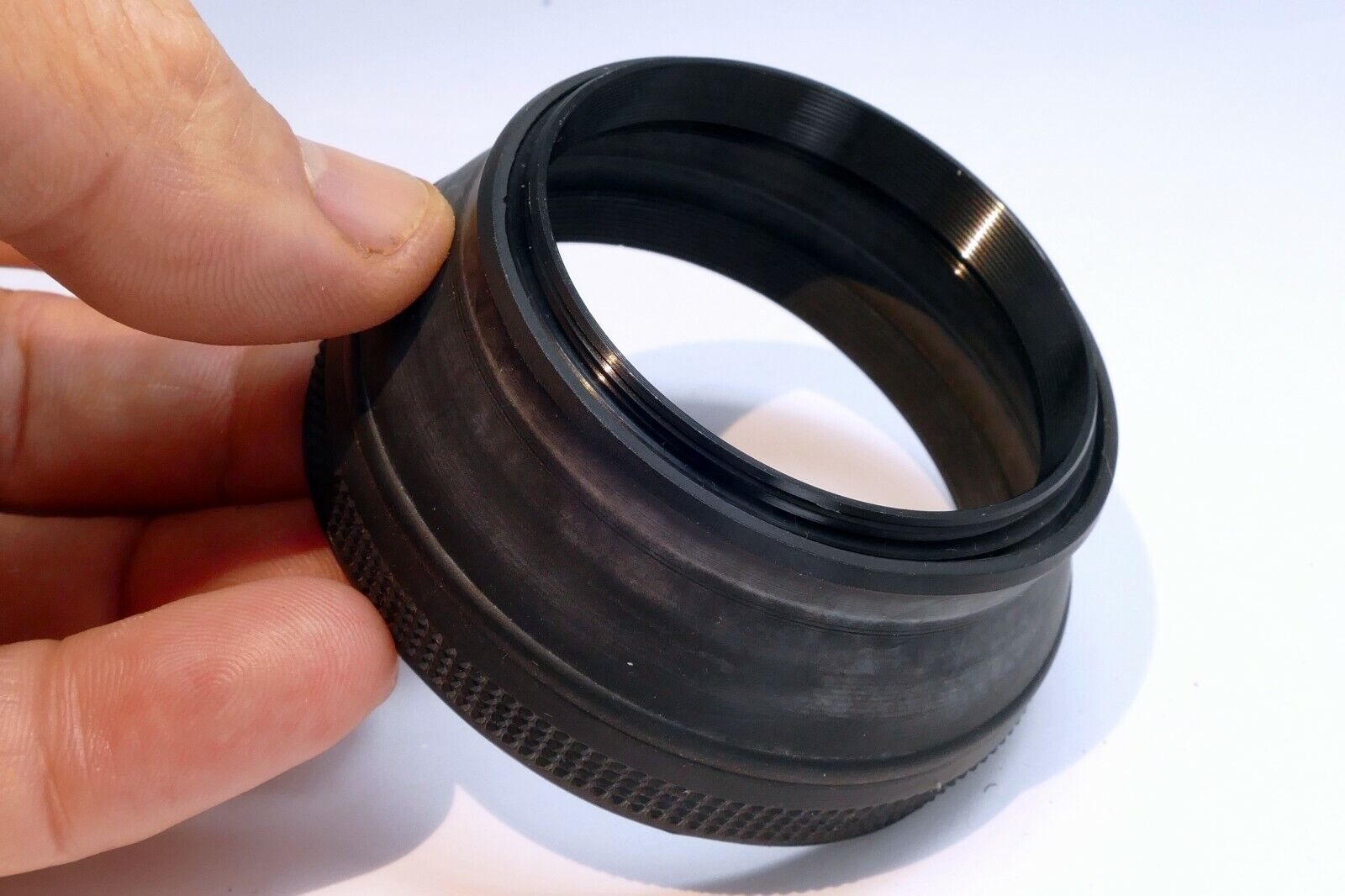 52mm Rubber Lens Hood Shade threaded for 50mm f1.8 lenses