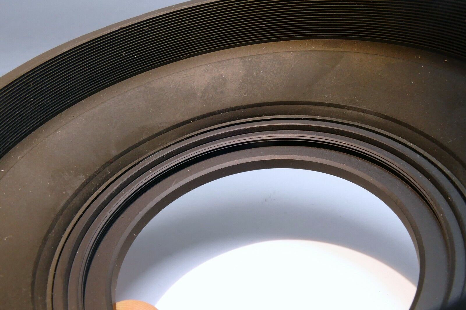 68.5mm rubber Lens Hood Shade screw in (unusual size) 69 mm