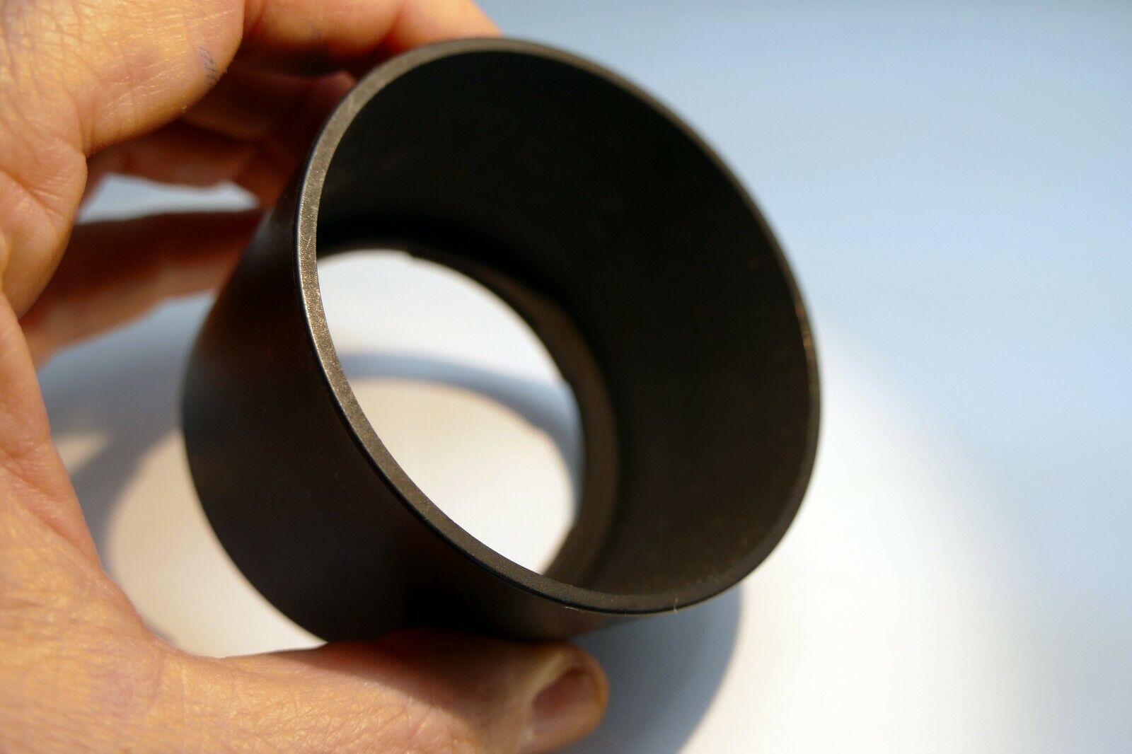 59mm ID Twist on type Metal Lens Hood unknown brand