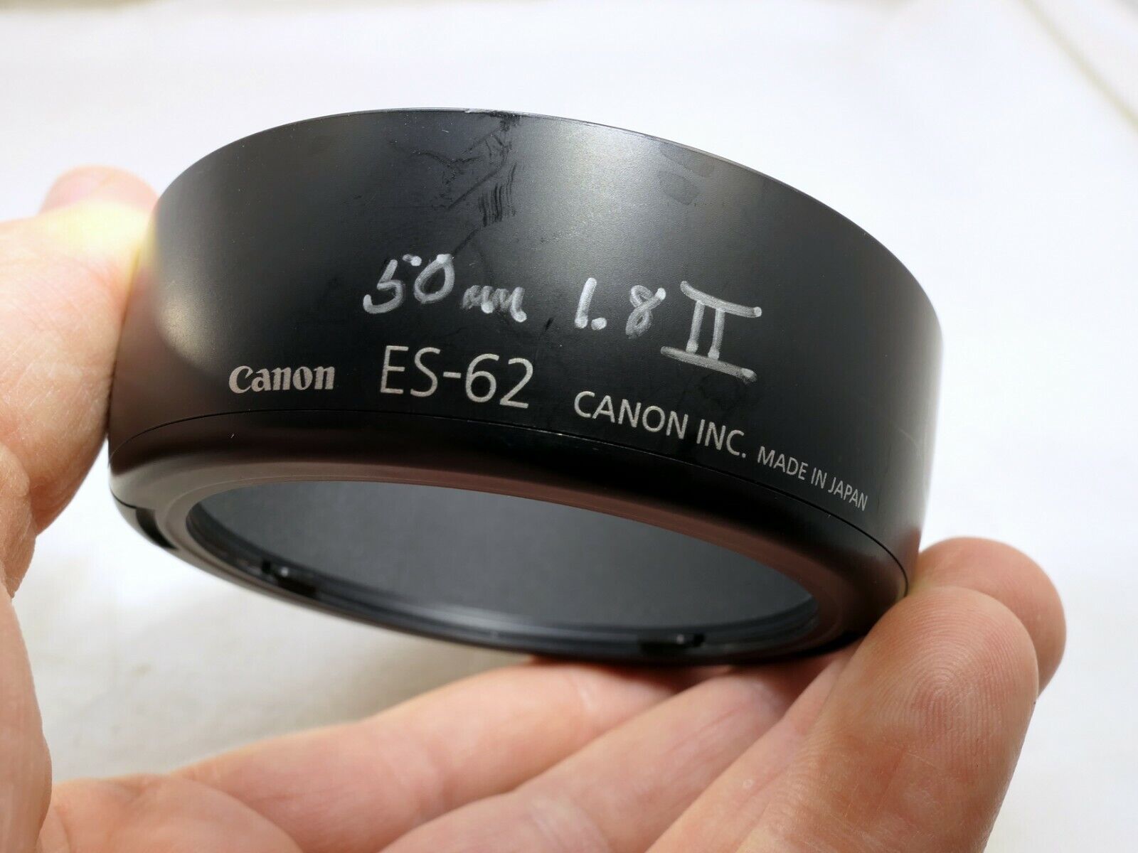 ES-62 52mm Plastic Lens hood for Canon 50mm f1.8 EF II Lenses clip on type