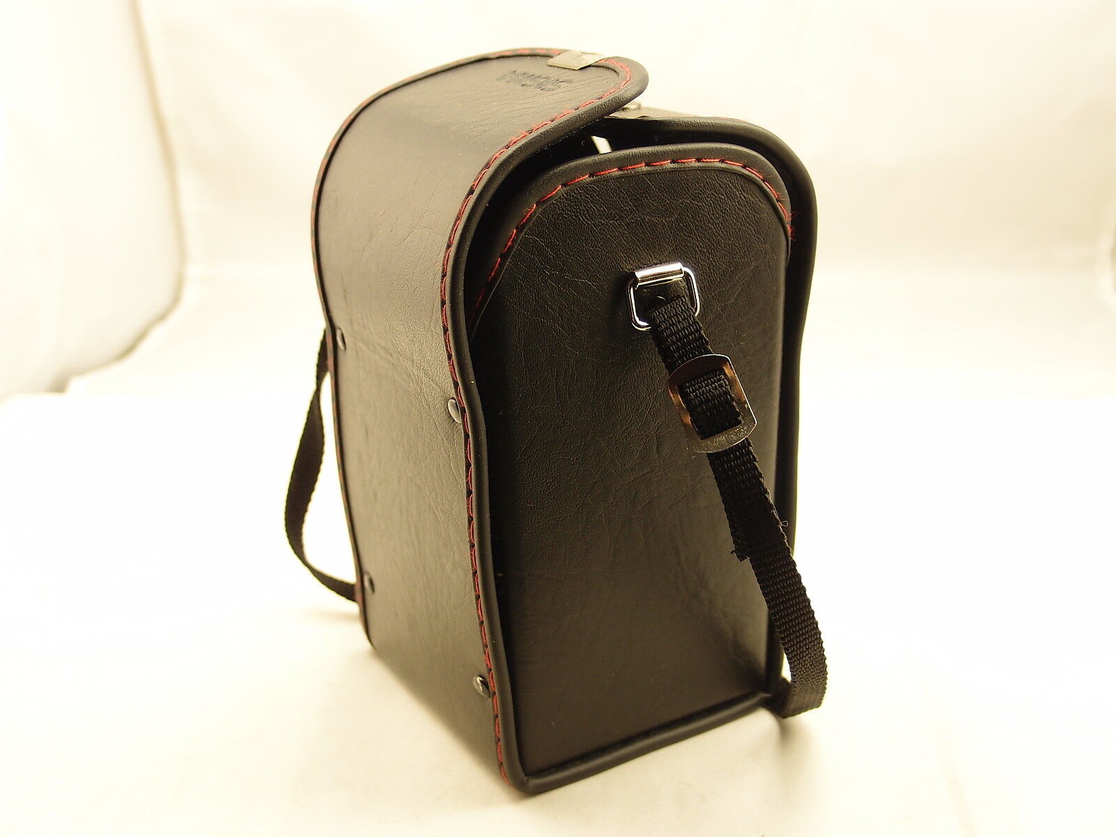 NC-05 Sigma Hard Camera Lens Case Cover With Strap for 18-200mm