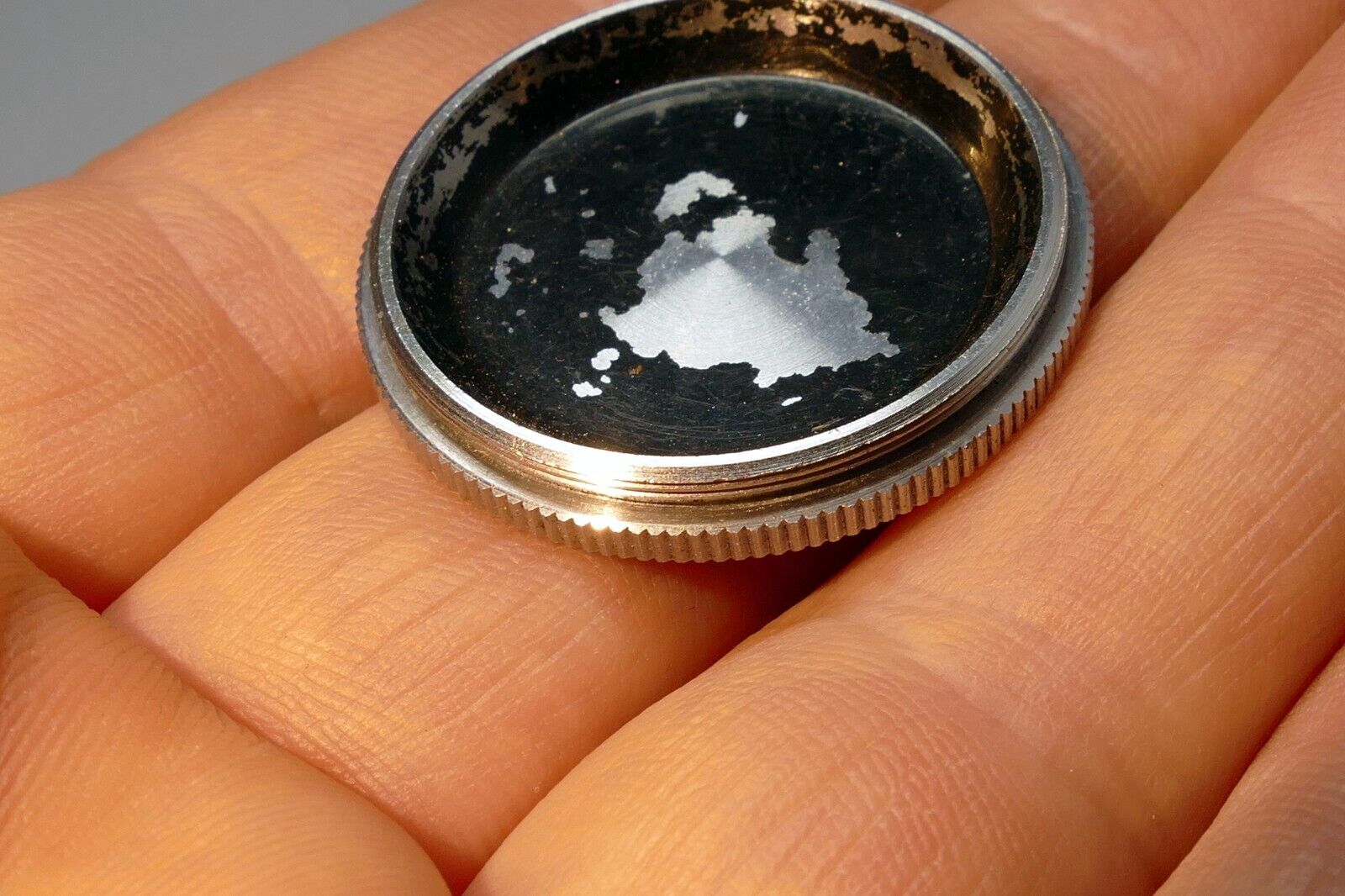 28mm Screw-in Metal Lens Front Cap for  1 1/2"  8mm f1.9 C threads
