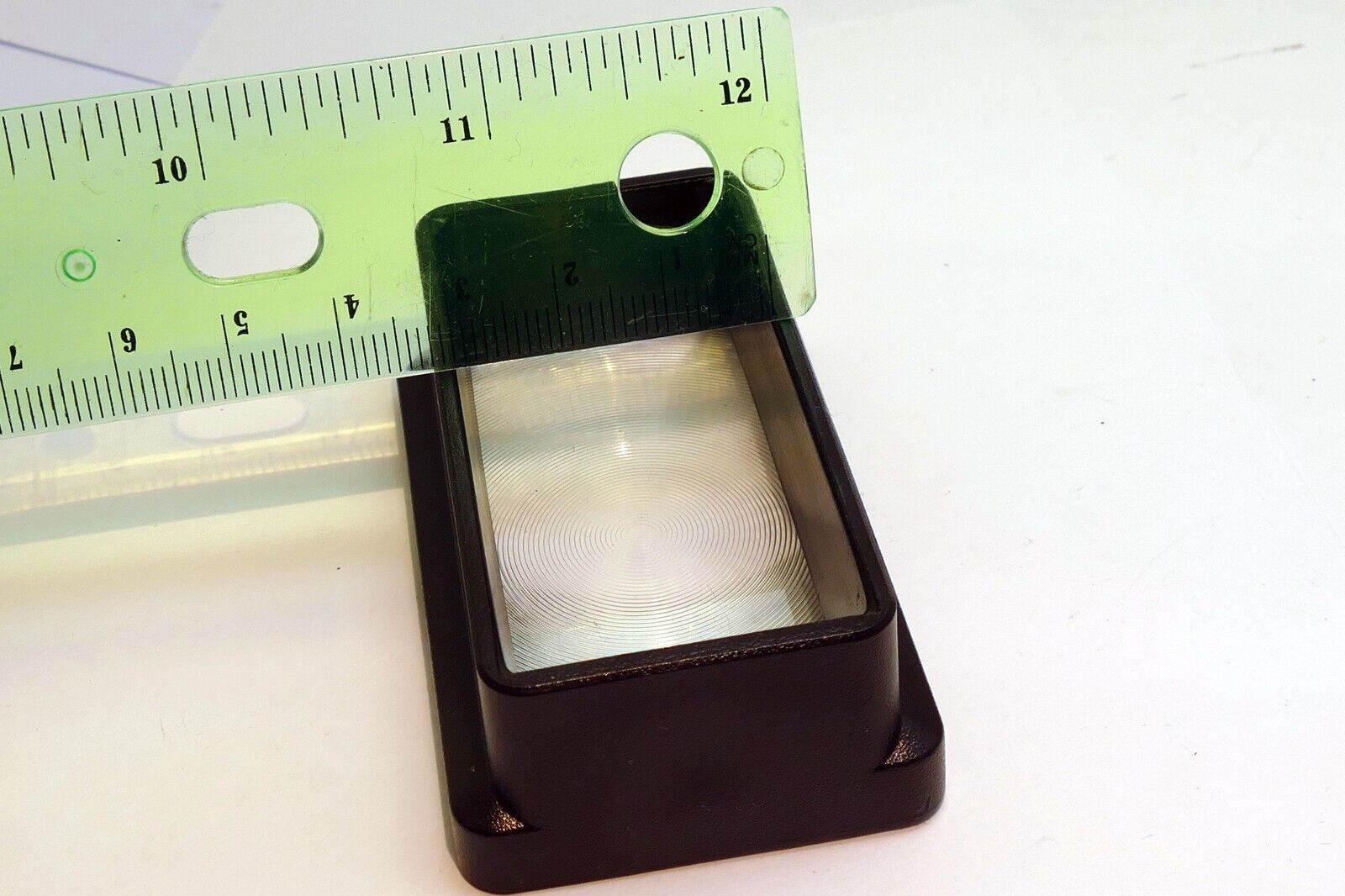 Vivitar  E WA-1   wide Angle Attachment flash adapter 30X65mm