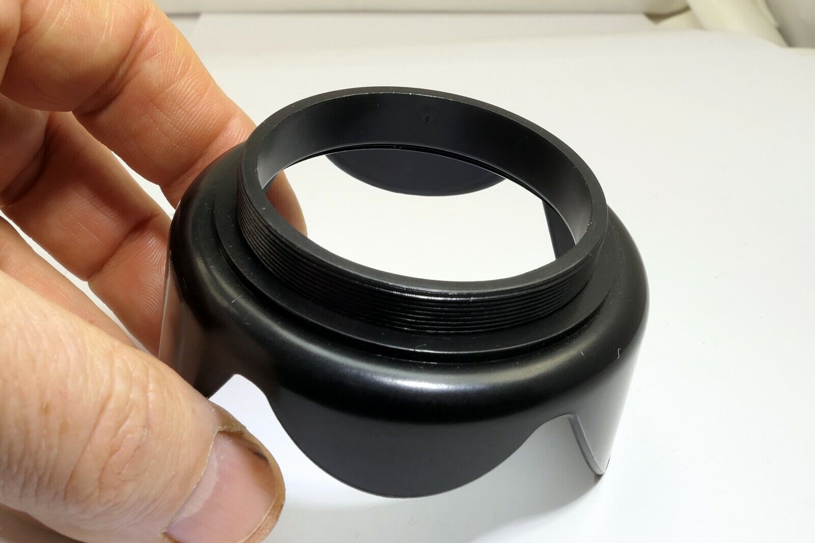 52mm threaded Petal tulip Lens Hood  Missing retaining ring - works