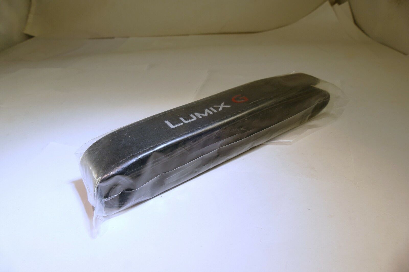Panasonic LUMIX G DMC-G1 1" 2.5cm wide Neck Shoulder camera Genuine OEM Original