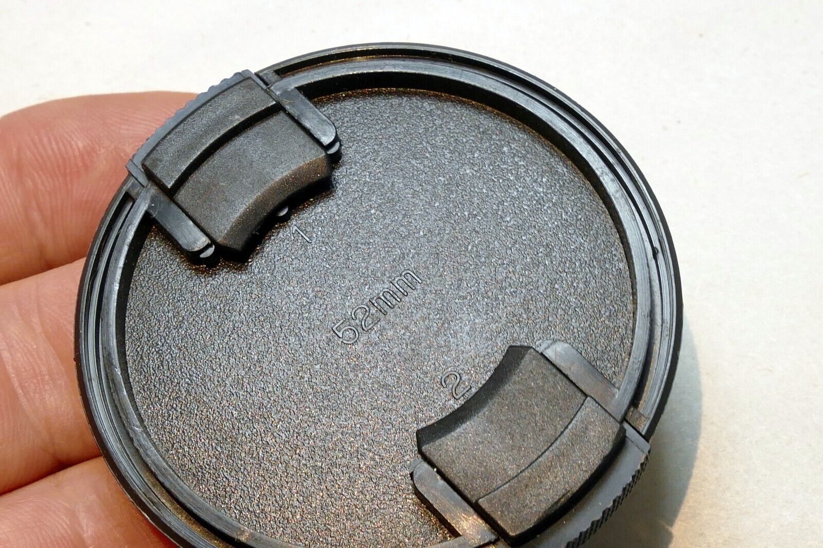 Vivitar 52mm lens front cap (snap on type) for 100mm f3.5 macro