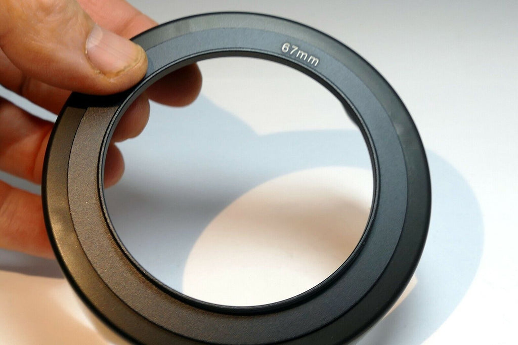 67mm Plastic Lens Hood Shade screw in double threaded Petal for 18-200mm VR