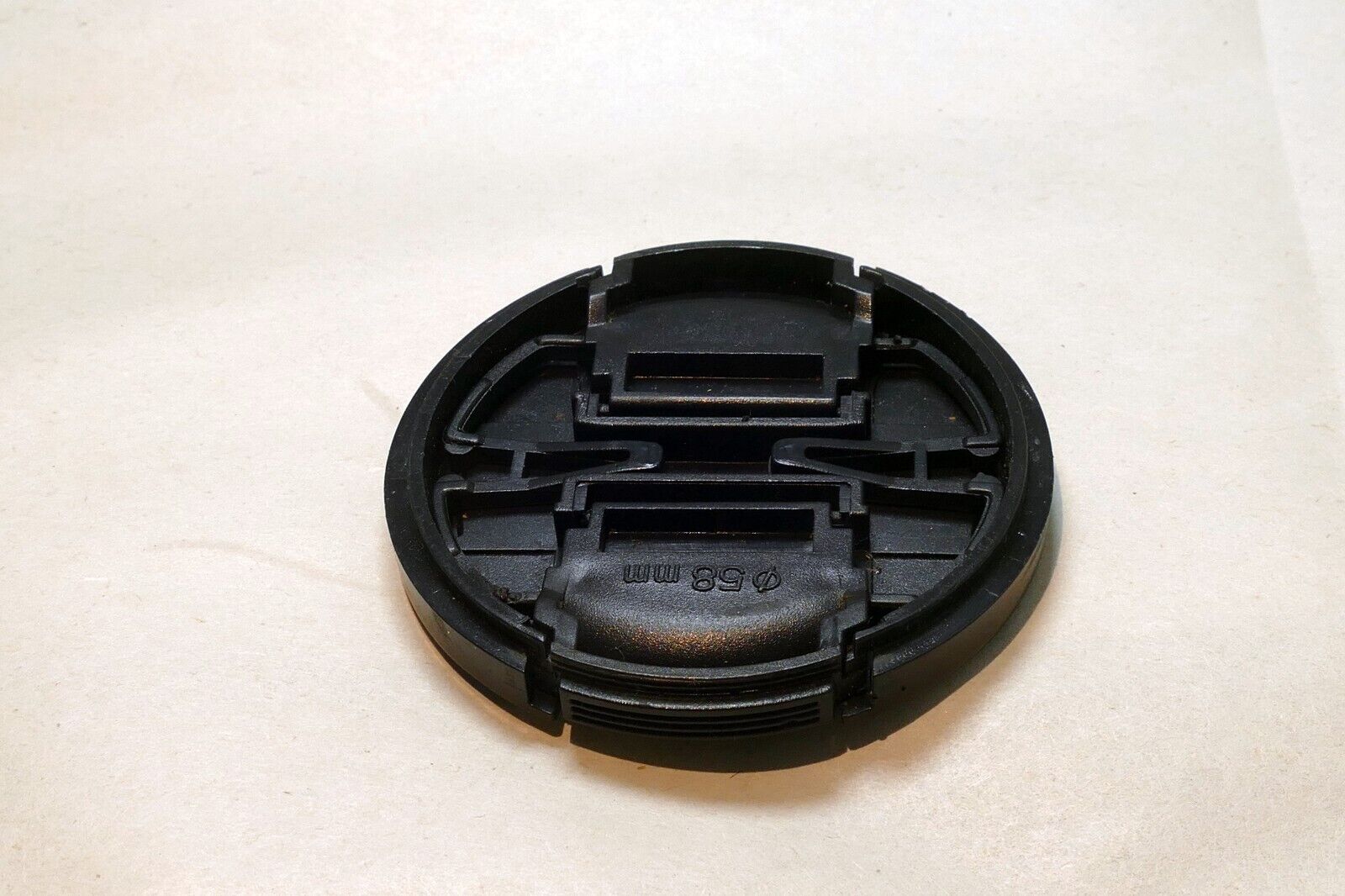 Lens Front Cap 58mm for 18-55mm (center pinch, snap on type) vintage