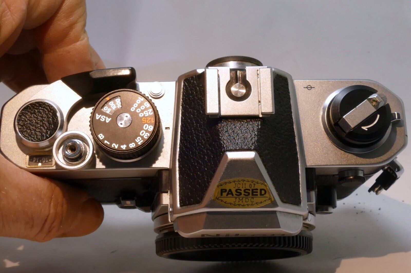 Nikon FM 35mm SLR Film Camera w/ issues with light meter - Free Shipping USA