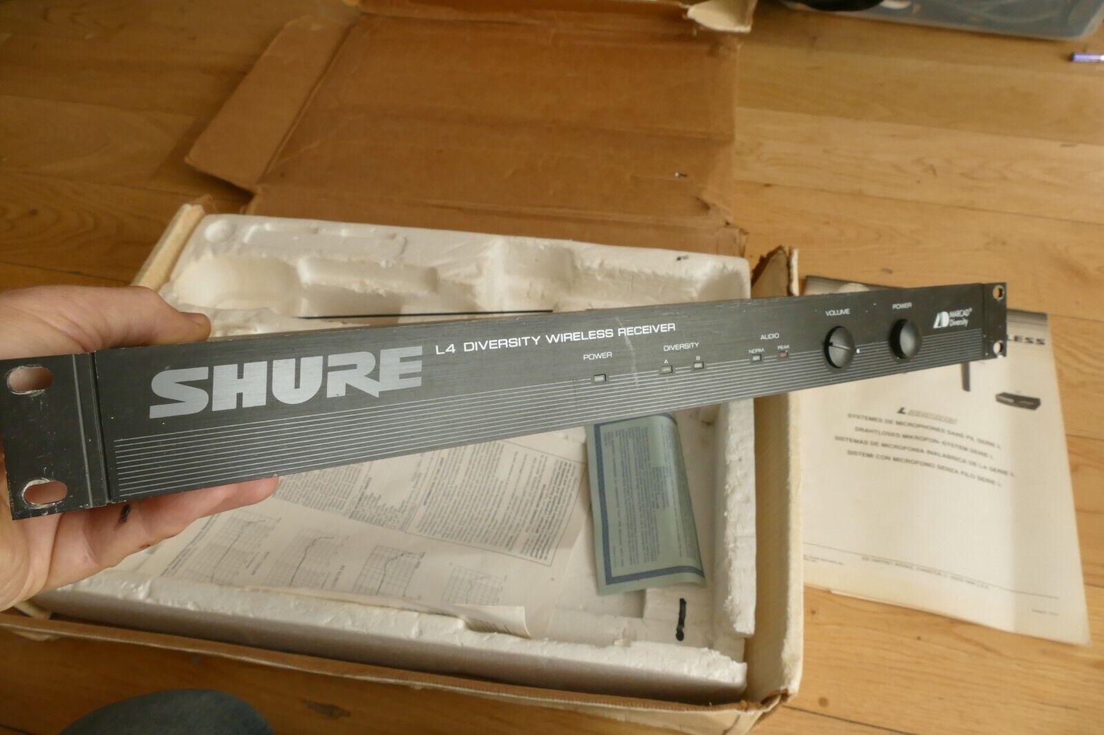 Shure L4-AA UHF Marcad Diversity Wireless Microphone Receiver 171.905 MHz