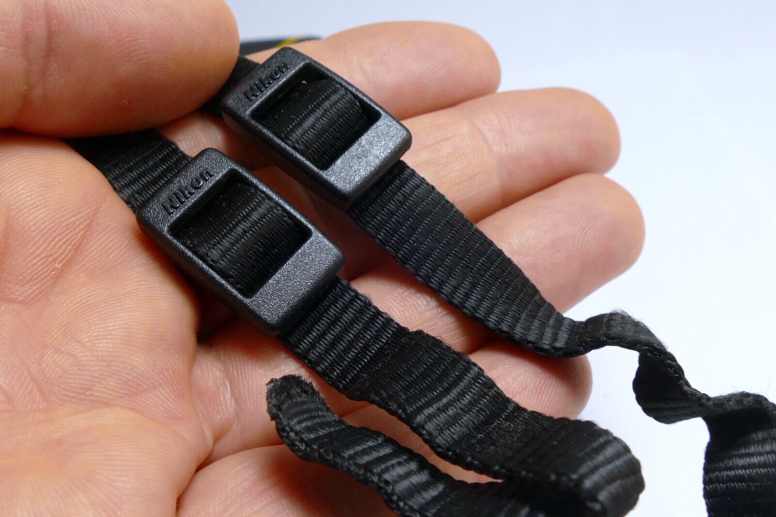 Nikon D-850 AN-DC18 Shoulder neck Strap for D850 Digital cameras