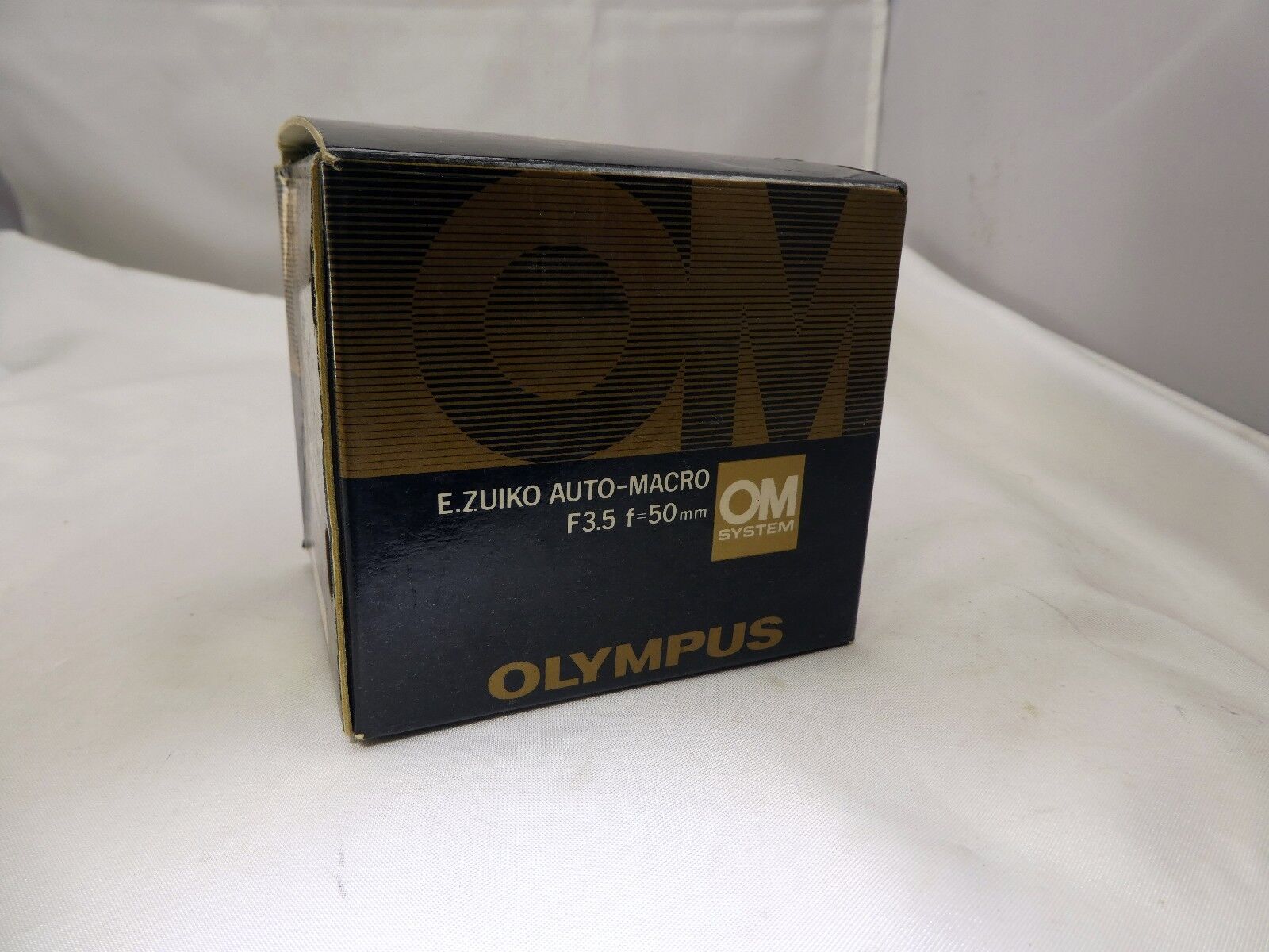 Empty Box for Olympus OM E. Zuiko auto macro 50mm f3.5 lens