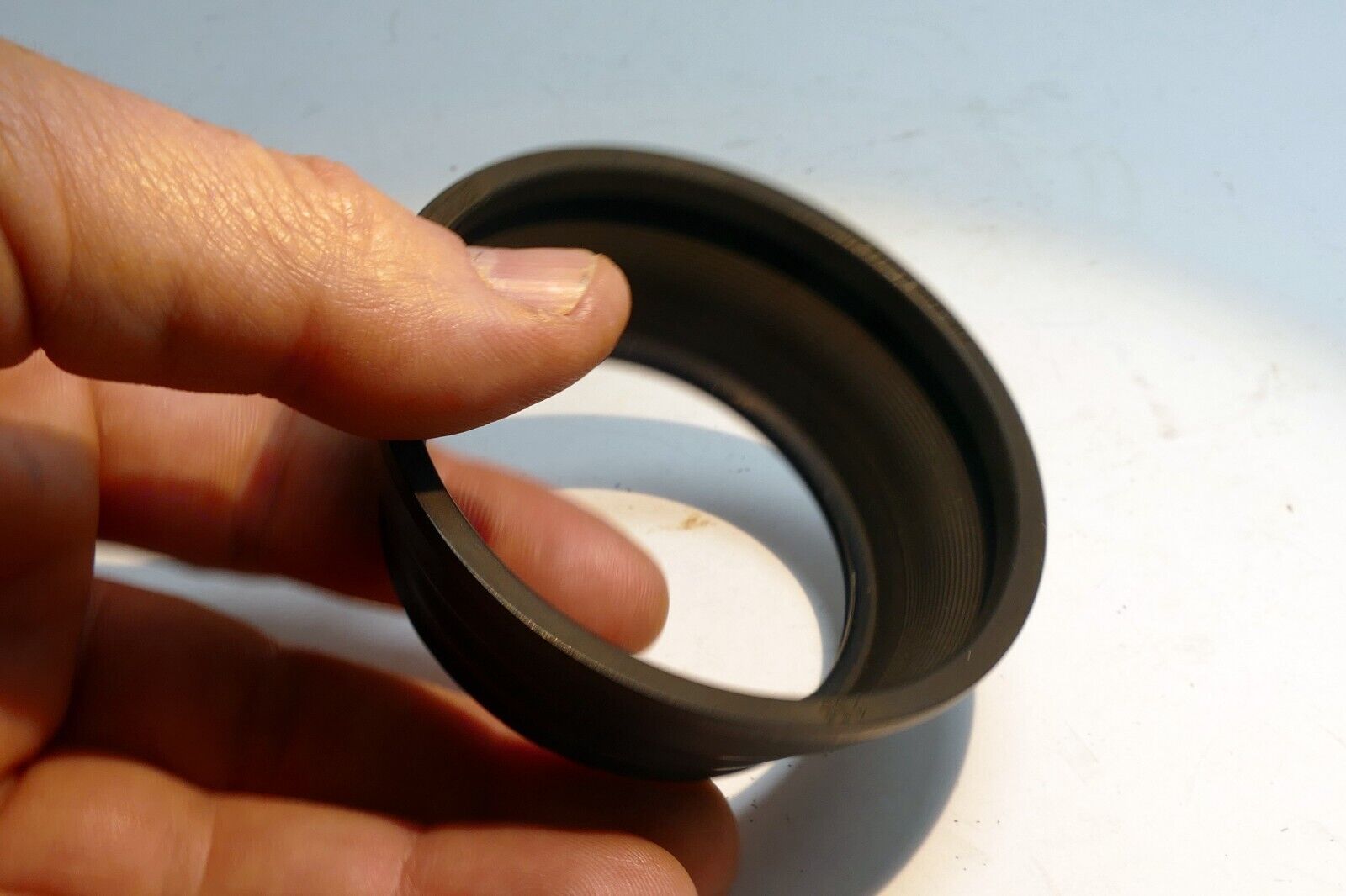 Zeiss Ikon Voitglander  56mm Lens Hood Shade threaded with female threads Icarex