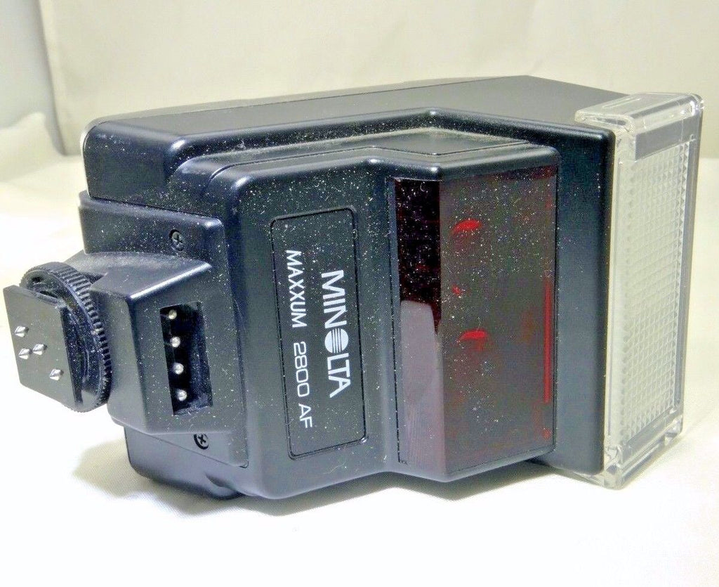 Minolta Maxxum 2800 AF Flash with wide angle adapter diffuser