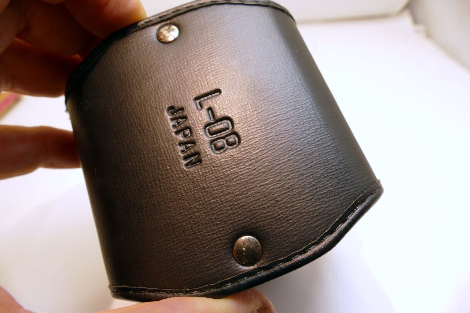 Tamron L-08 small hard Case for 50mm f1.8 f1.4 lens