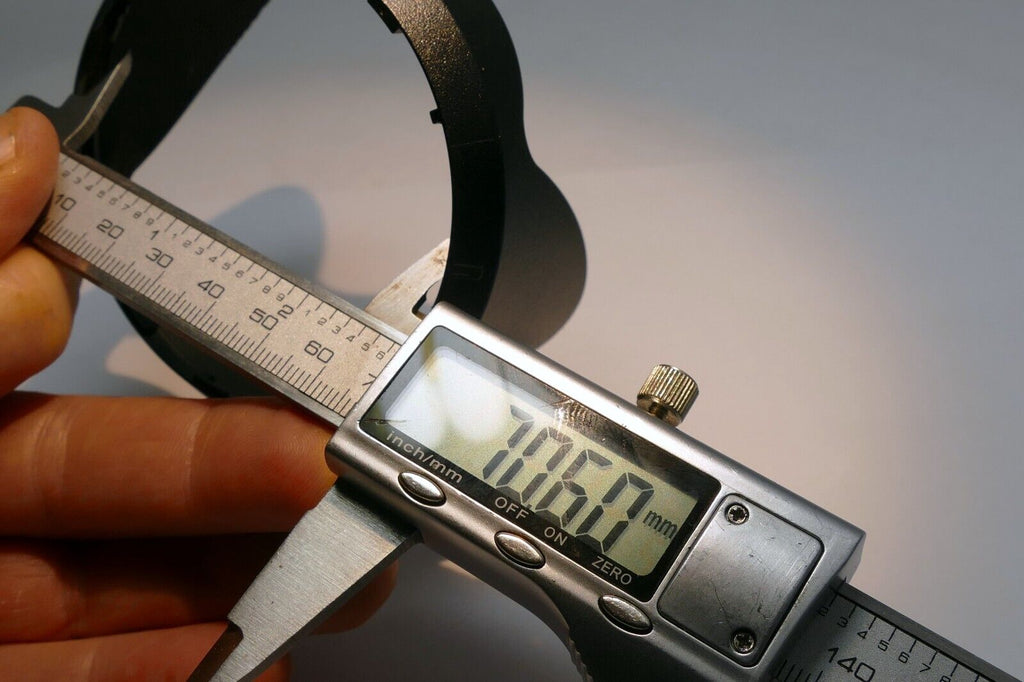 67mm Lens Hood Shade twist on type