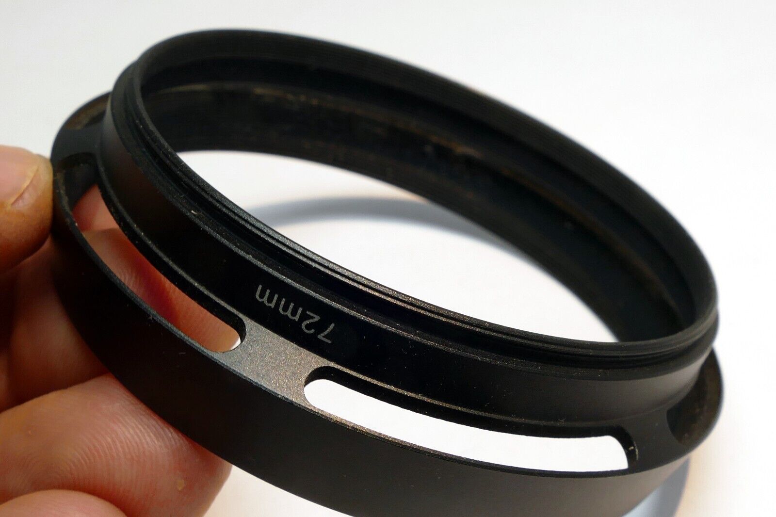 72mm  Lens Hood Shade threaded   metal vented