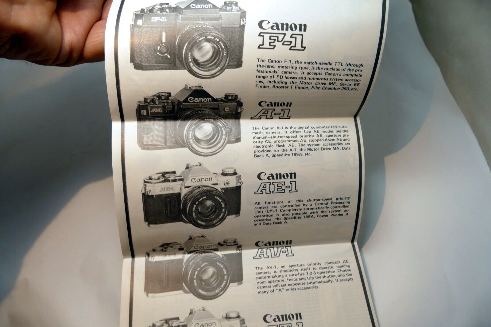 Canon Products F1 A-1 G-III 17 28 Brochure Advertisement vintage camera 1970's