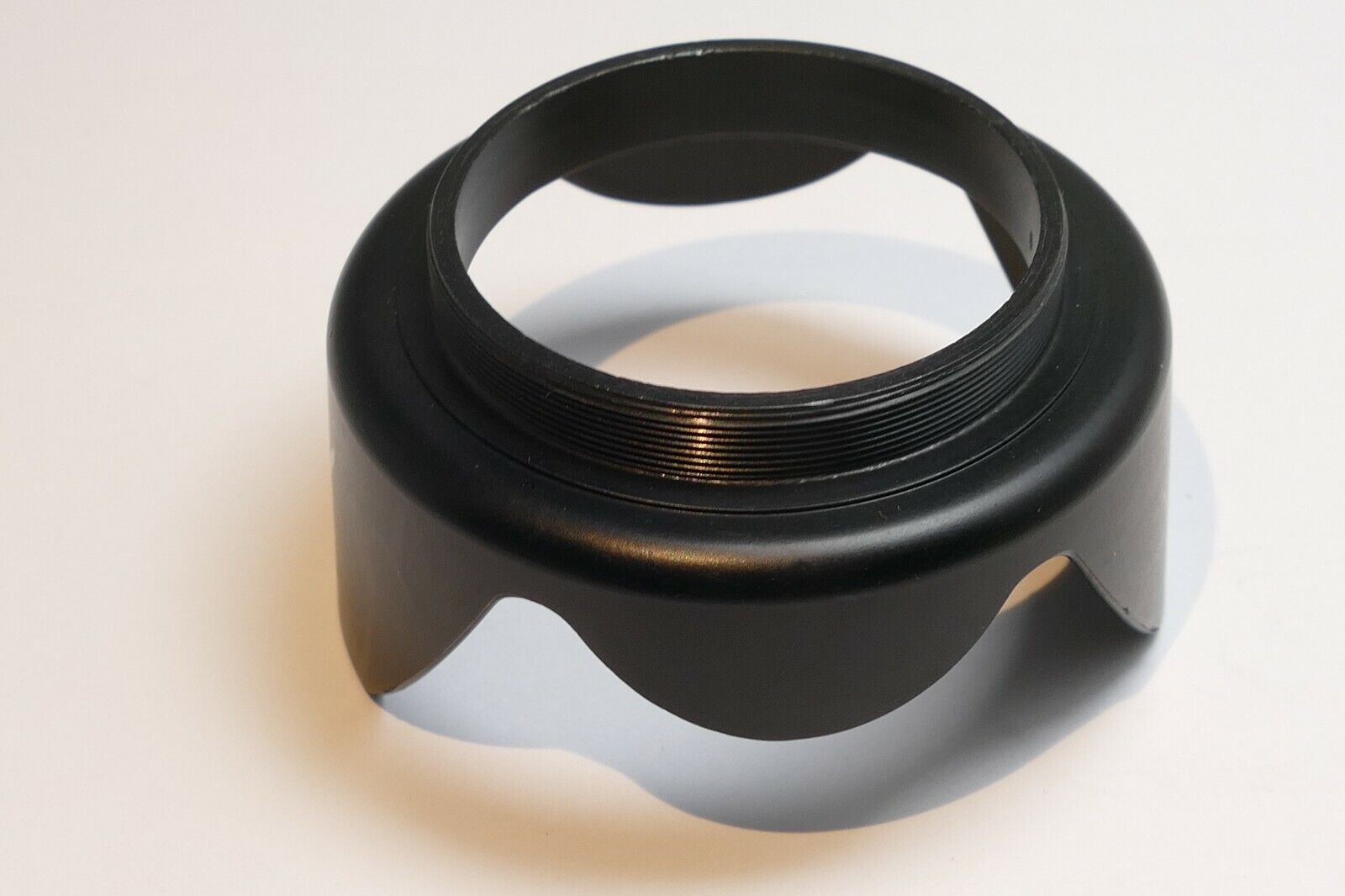 Xit 52mm Plastic Petal Lens Hood Shade screw in type (missing ring)