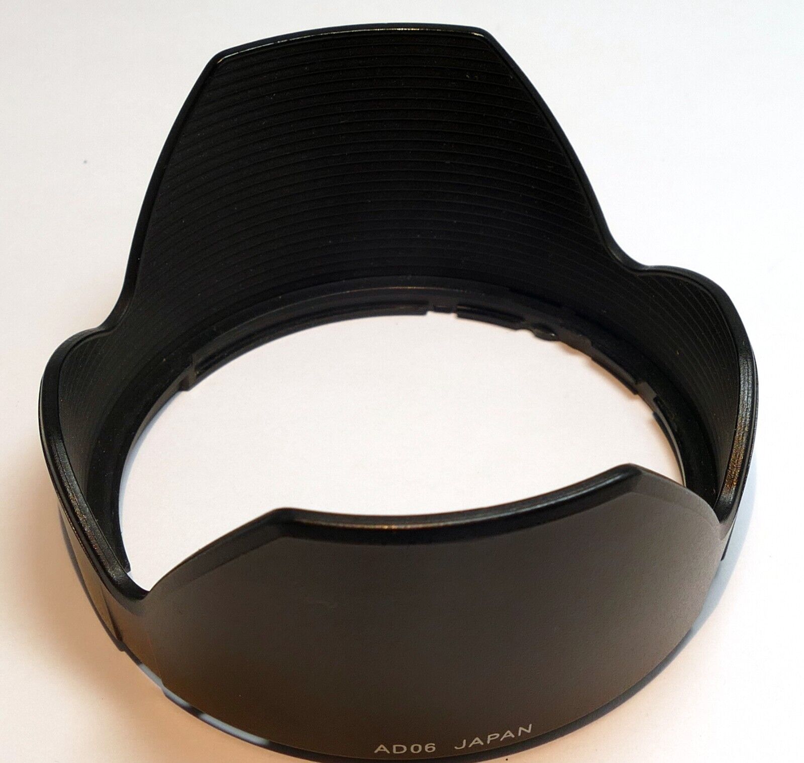 Tamron AD06 Lens Hood Shade For 18-200mm F3.5-6.3 Di II 28-200mm F3.8-5.6 62mm
