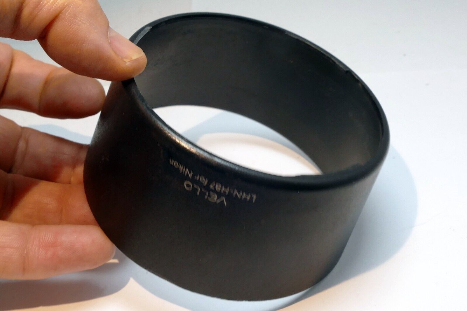 Aftermarket  HB-7 Lens Hood Shade for  Nikon AF Nikkor 80-200mm f/2.8D ED (77mm)