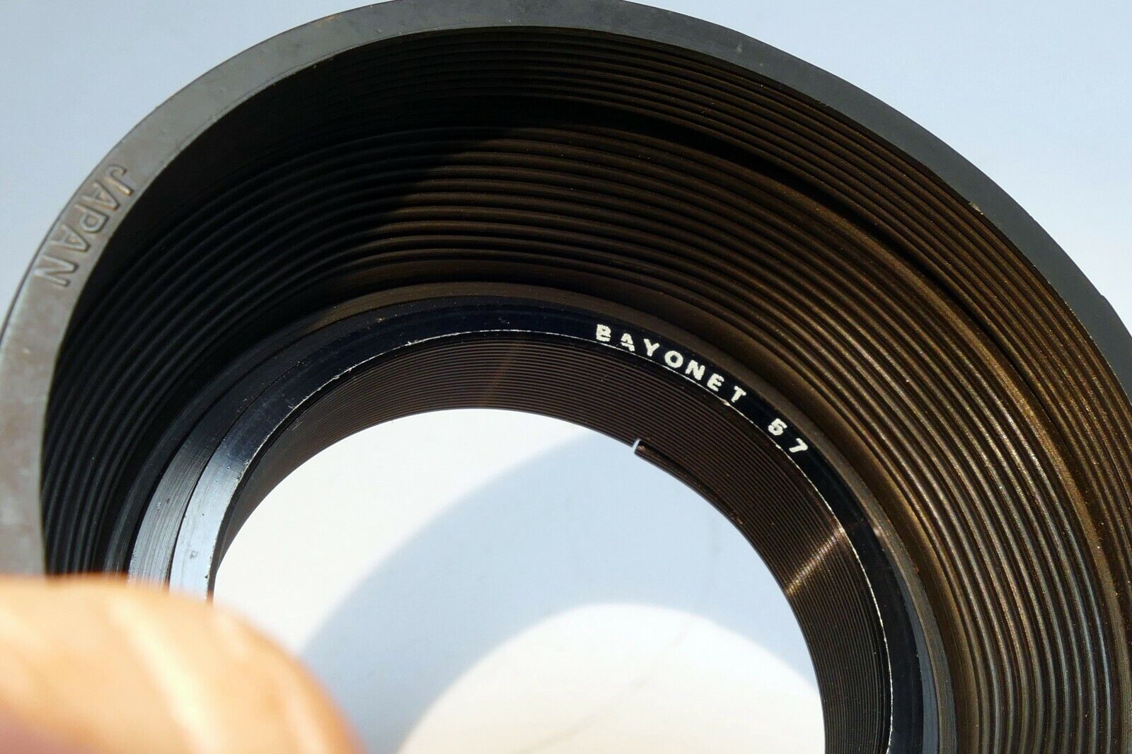 Bay 57 Rubber Lens Hood Shade for HASSELBLAD BAYONET 57 B57 twist on