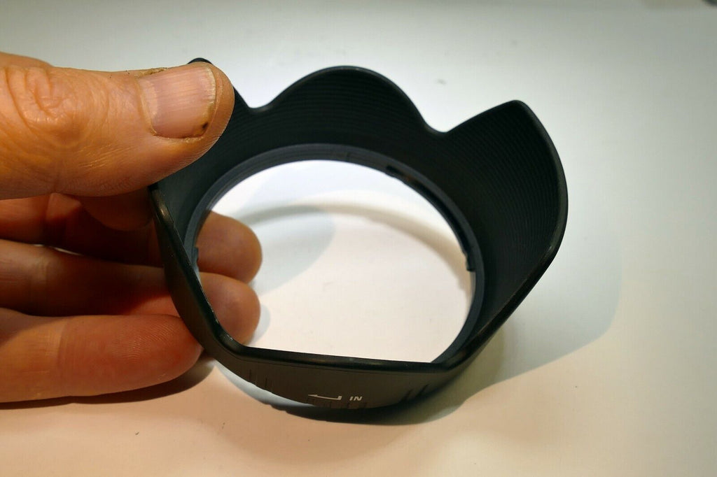 Sigma LH 680-01 Lens Hood Shade for 18-125mm f3.5-5.6  DC EX (smooth finish)