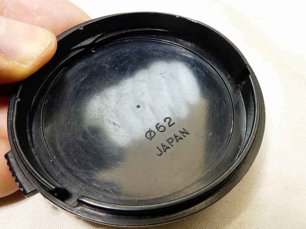 Tokina AT-X 62mm snap on type Lens Front Cap
