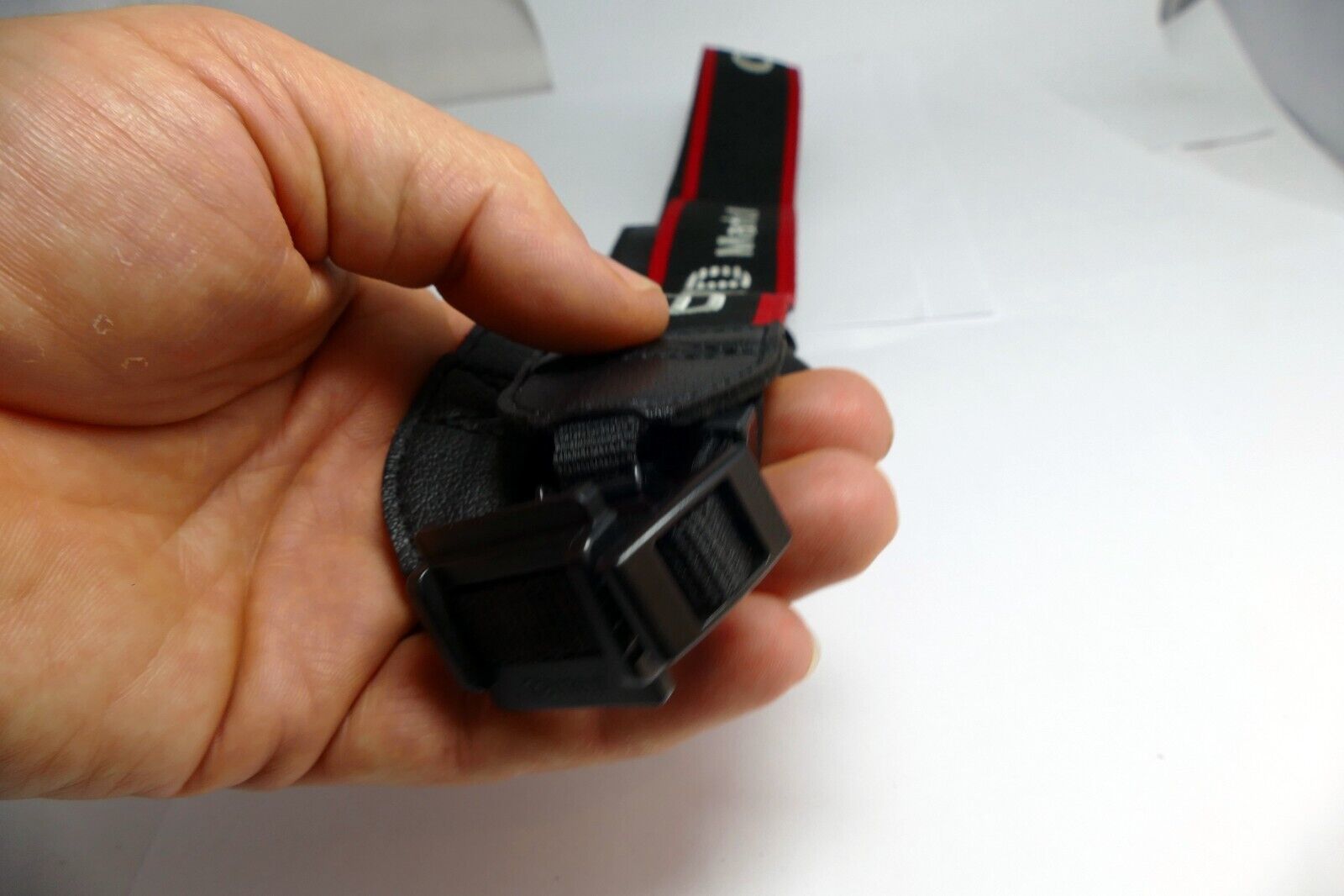 Canon EOS 7D Mark II Digital Camera Neck Shoulder Strap Black-Red - Genuine OEM