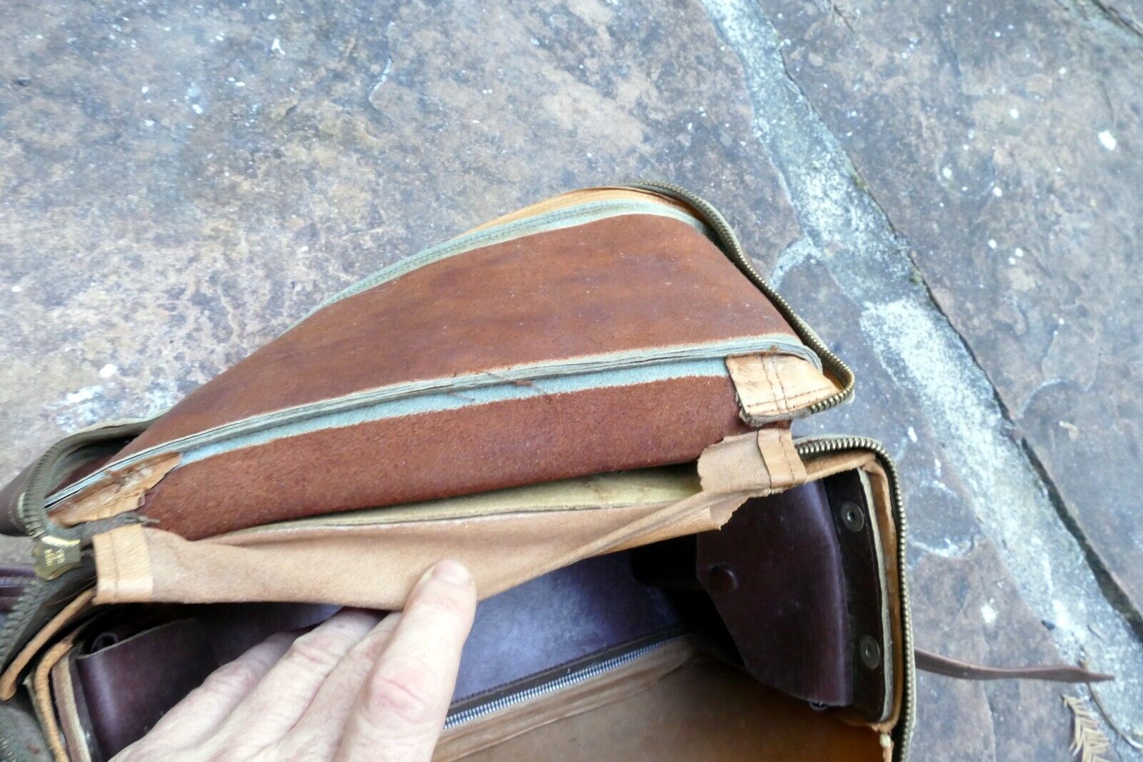 Cheney Genuine Leather Hard Case Camera antique messenger bag made in England