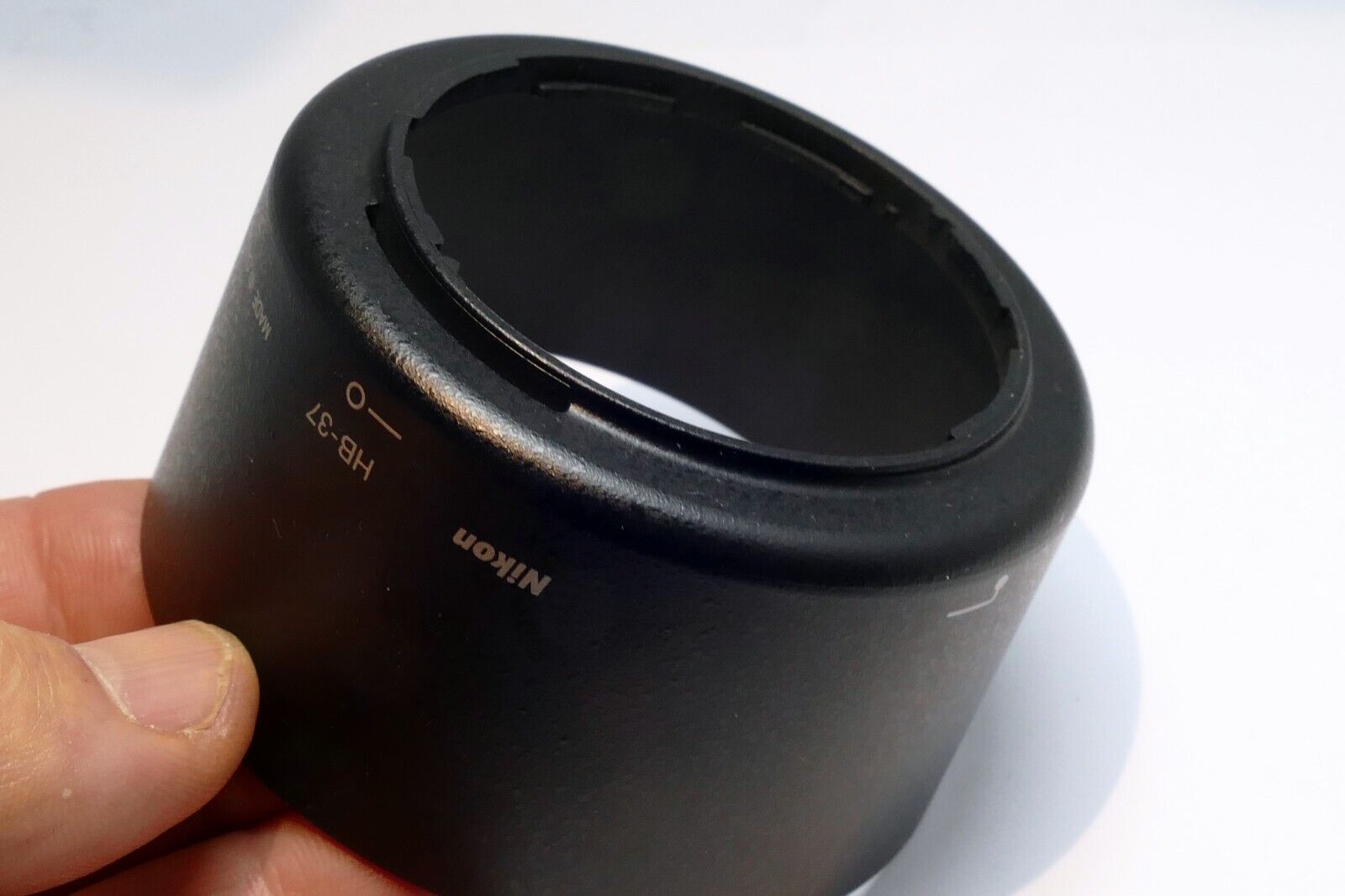 Nikon HB-37 Lens Hood Shade for Nikkor MICRO 85mm f3.5 VR 55-200mm Genuine OEM