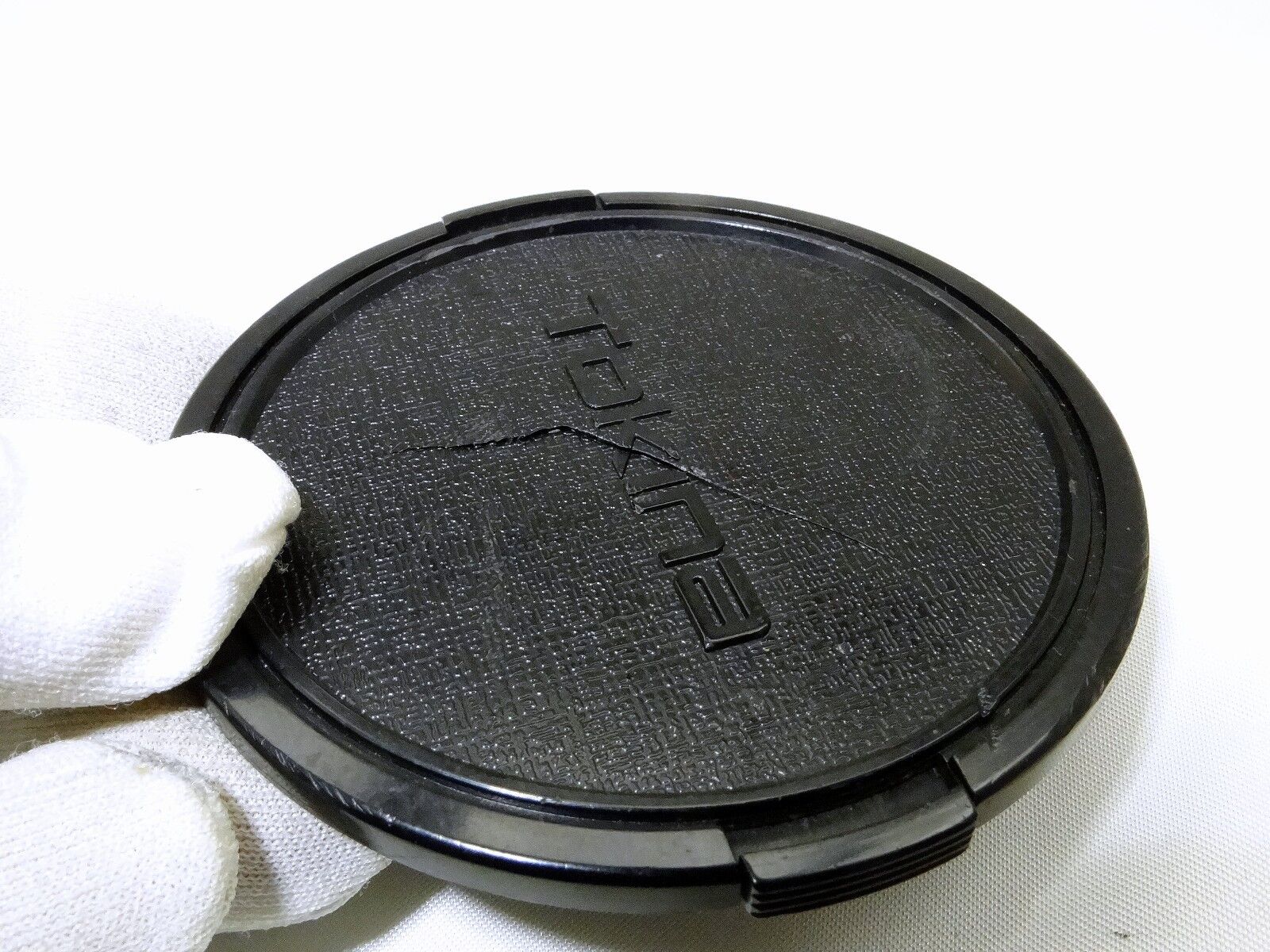 Genuine Tokina Lens Front Cap 72mm Made in Japan (cracked)