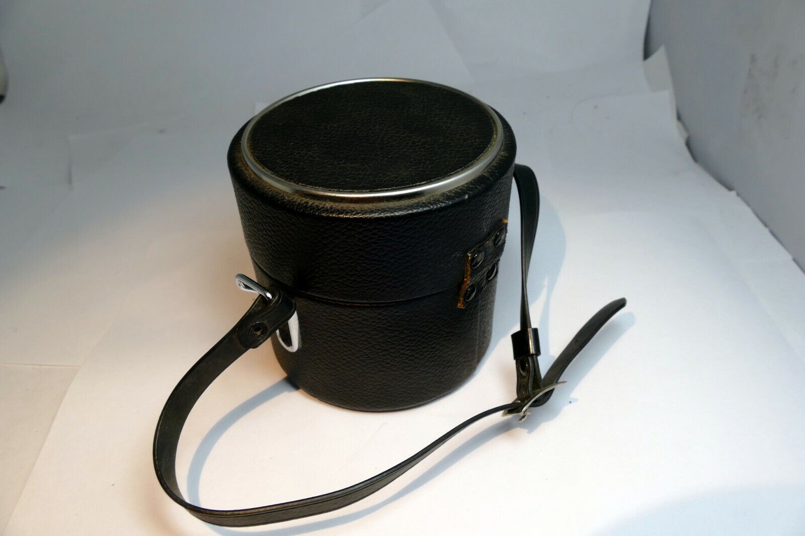 Vivitar Lens hard Cover Case  for 28mm f2.5 f2.8 35mm f2.8 lenses 50mm f1.4