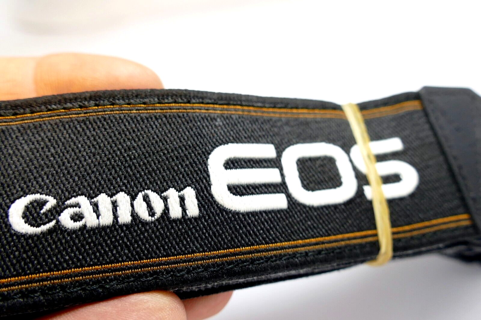 Canon Neck Shoulder Camera  Neoprene Black/White Genuine OEM 7D 6D