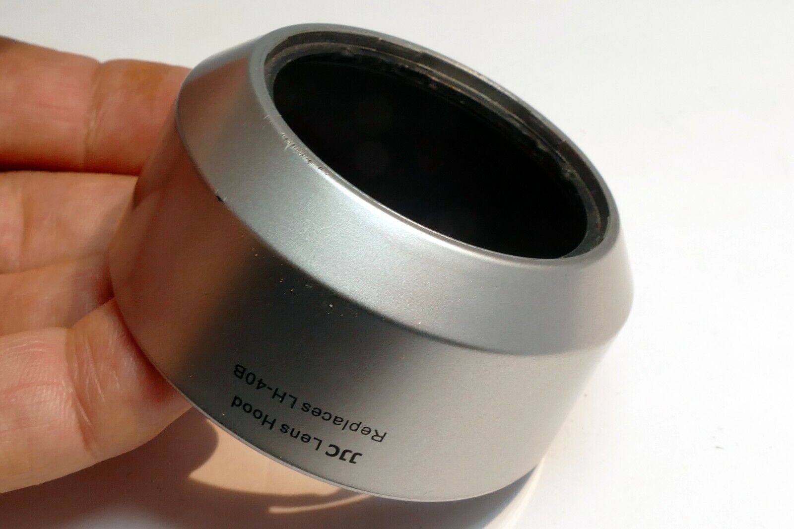 LH-40B Replacement Bayonet Lens Hood Shade Olympus Zuiko Digital 45mm f1.8