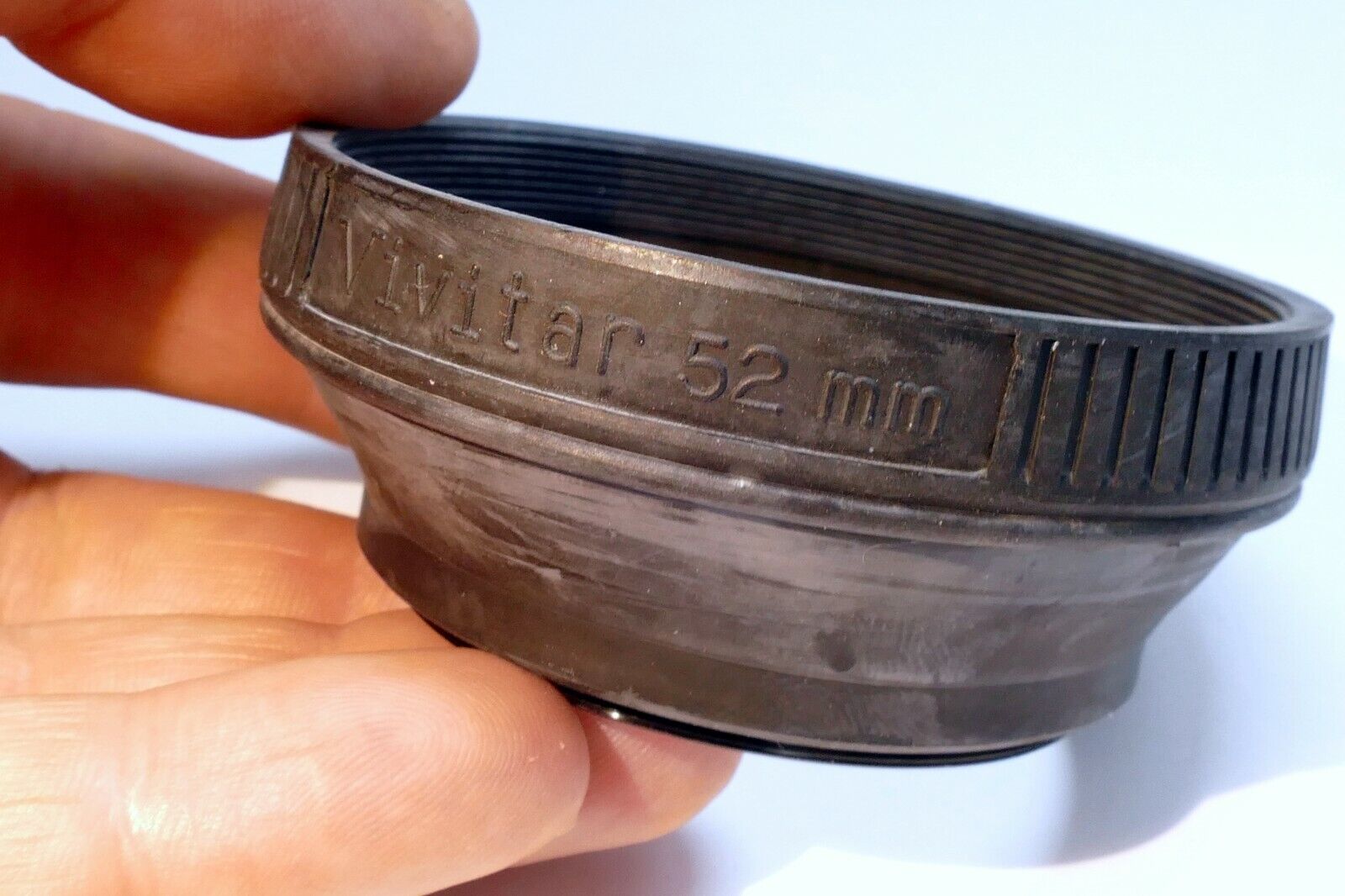 Vivitar 52mm RUBBER HOOD SHADE screw in type collapsible vintage for 50mm f1.8