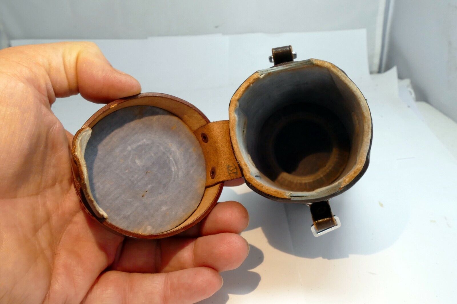 Canon  Hard Leather Lens Case for 85mm f1.9 f2 rangefinder LTM