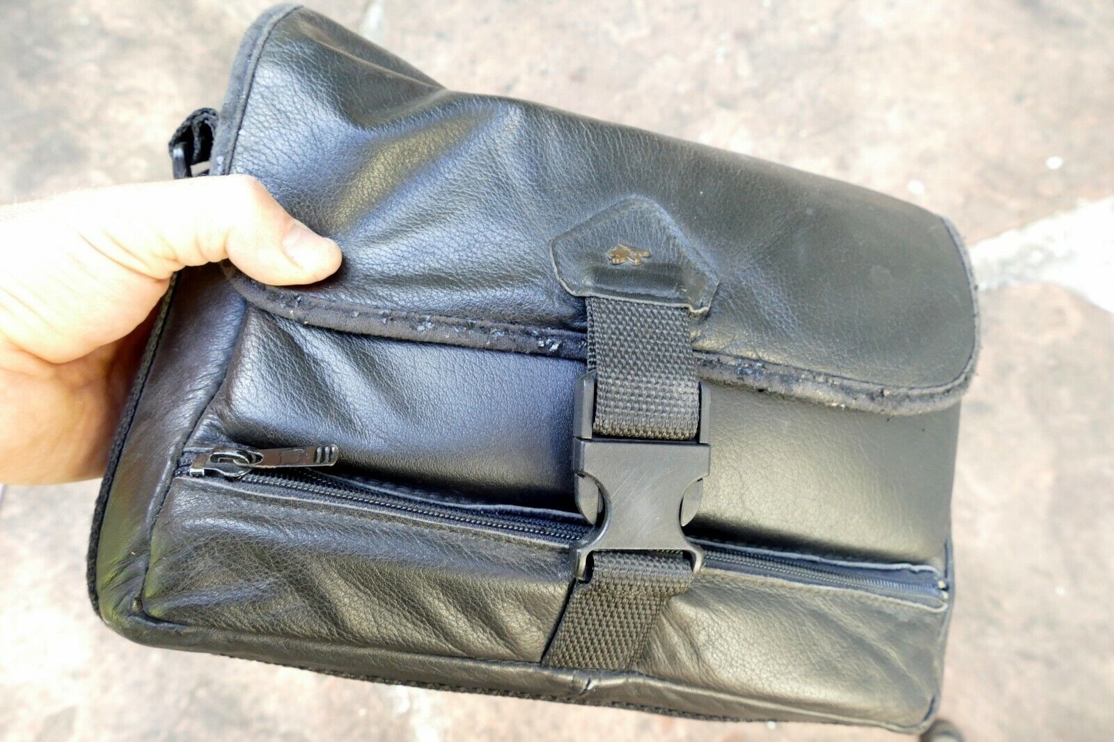 Haso Case Camera messenger bag 11X7X4" with shoulder strap rabbit