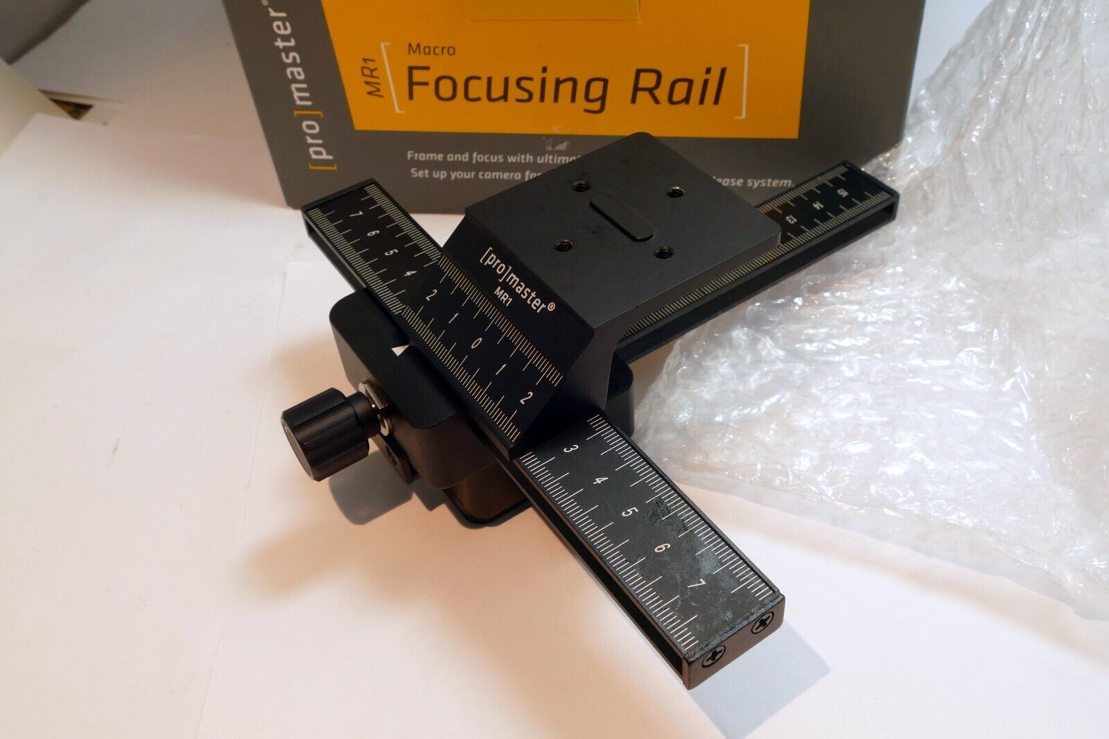 Promaster MR1 Macro Focusing Rail tripod adapter